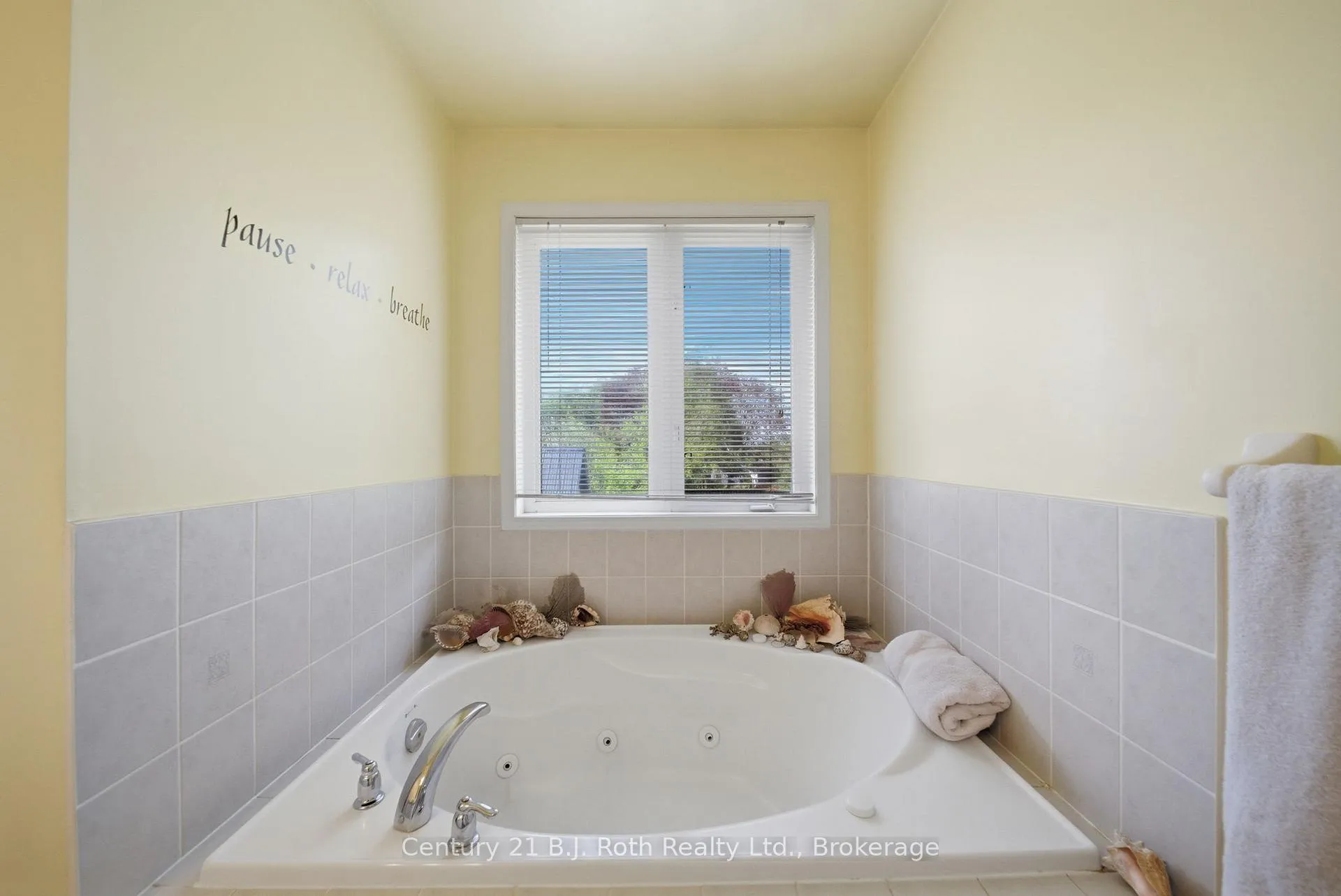 Photo 18 of Unit 5, 478 Regent Street, Orillia — HOMEH