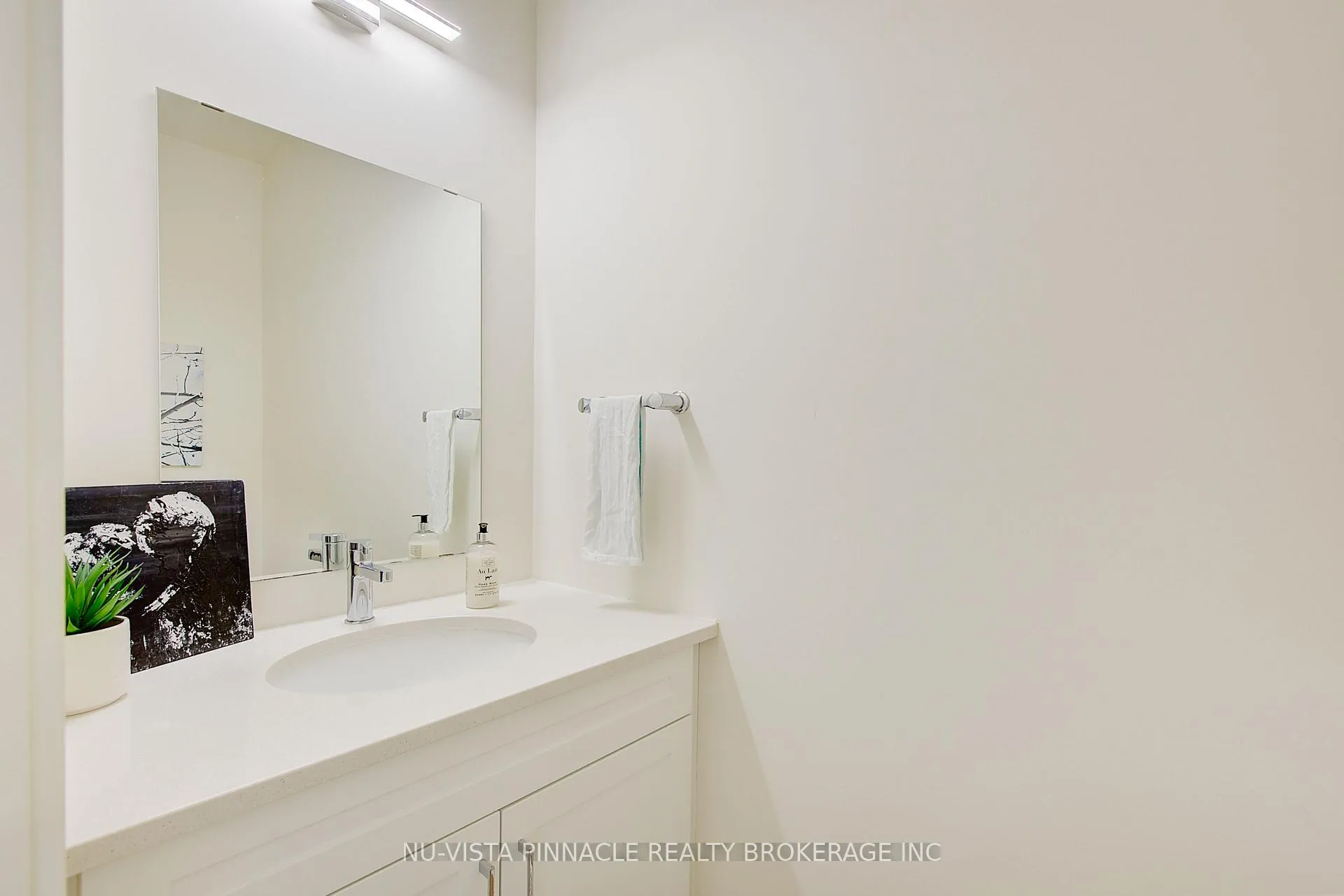 Photo 20 of 1377 Twilite Boulevard, London, North S — HOMEH