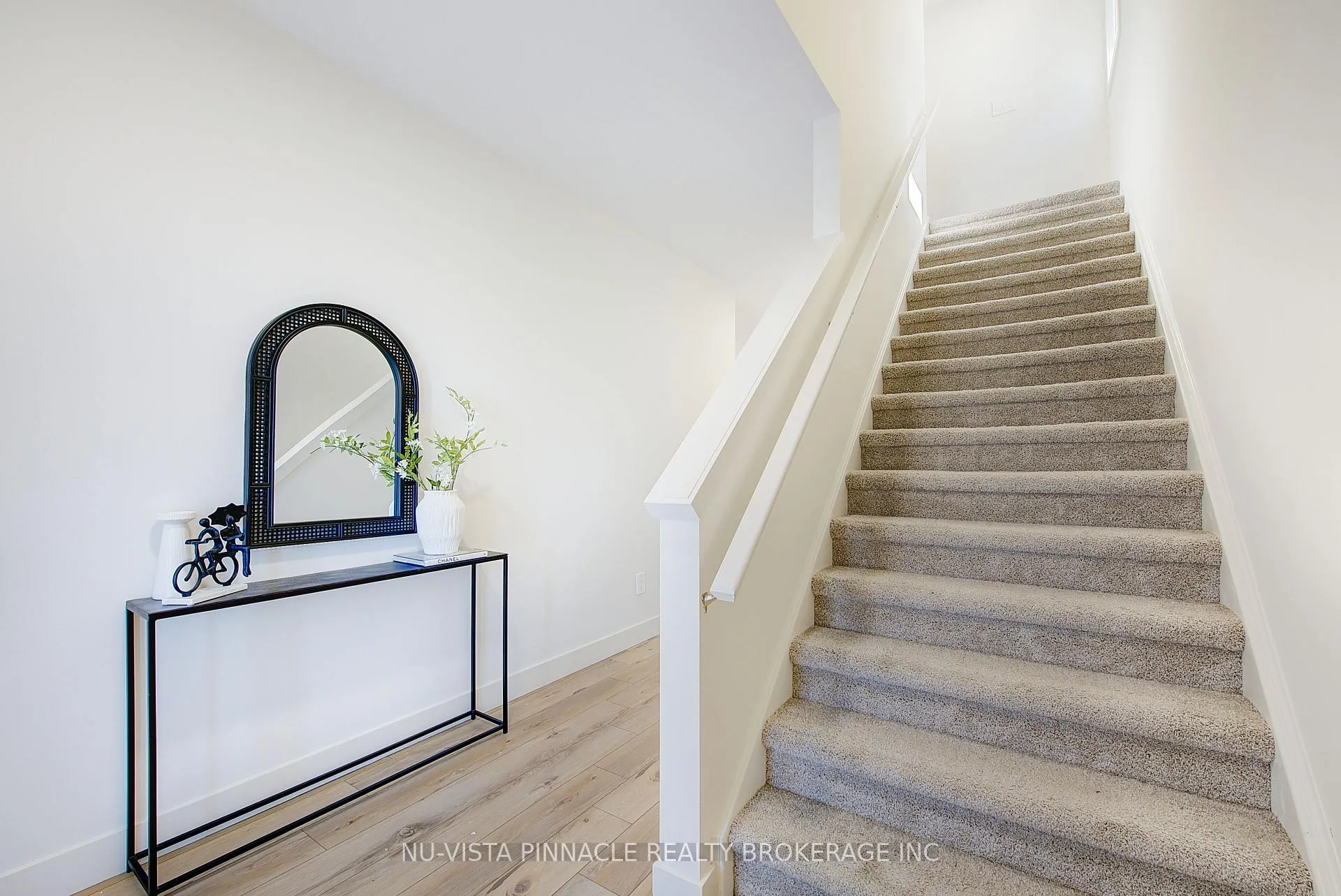 Photo 21 of 1377 Twilite Boulevard, London, North S — HOMEH