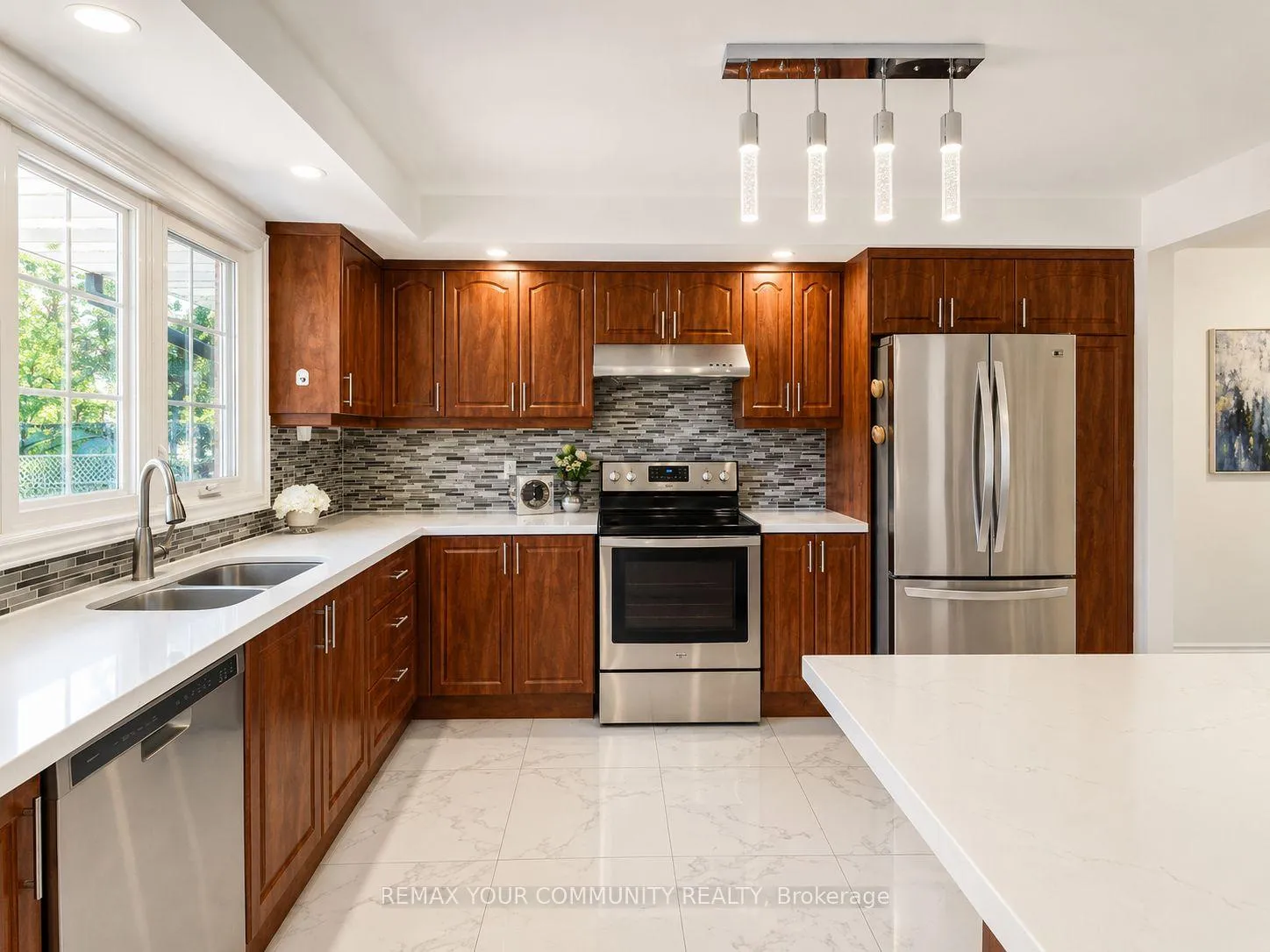 Photo 3 of 126 Simonston Boulevard, Markham, German Mills — HOMEH