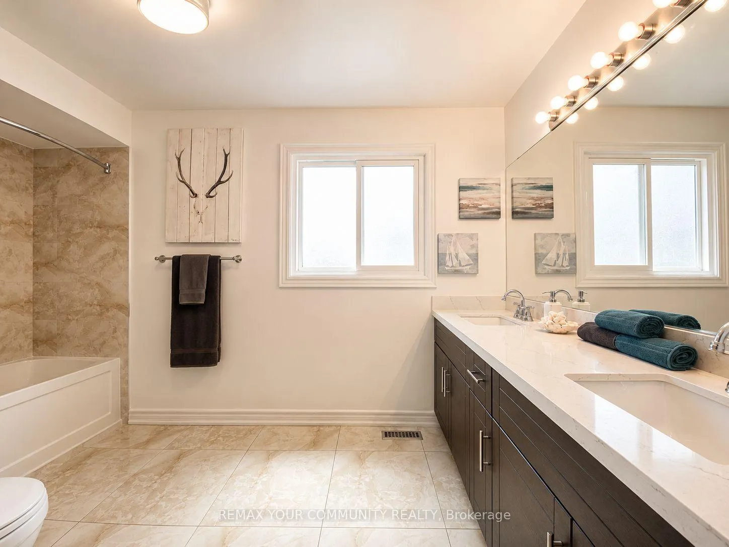 Photo 10 of 126 Simonston Boulevard, Markham, German Mills — HOMEH
