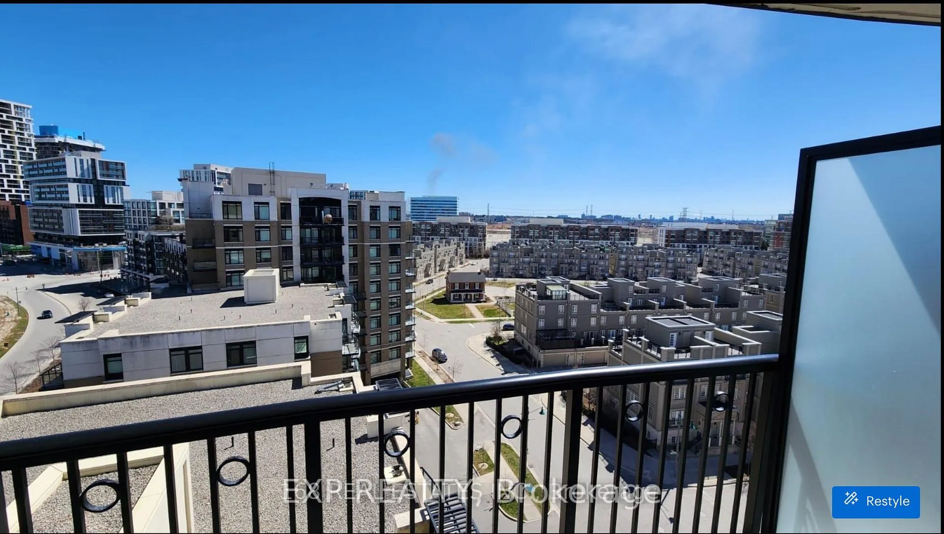 Photo 3 of Unit 1008, 151 Upper Duke Crescent, Markham, Unionville — HOMEH