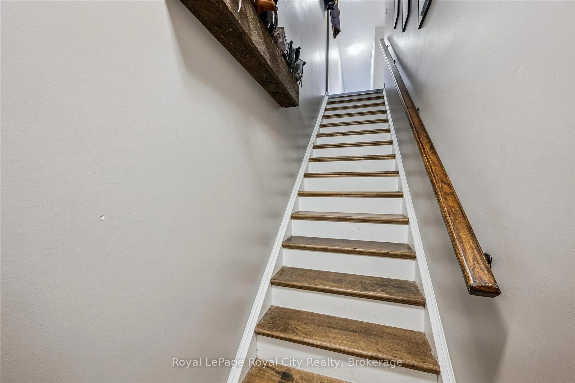 Photo 3 of Unit 85, 35 Mountford Drive, Guelph, Grange Road — HOMEH