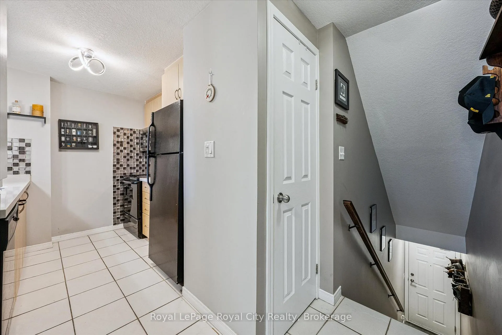 Photo 4 of Unit 85, 35 Mountford Drive, Guelph, Grange Road — HOMEH