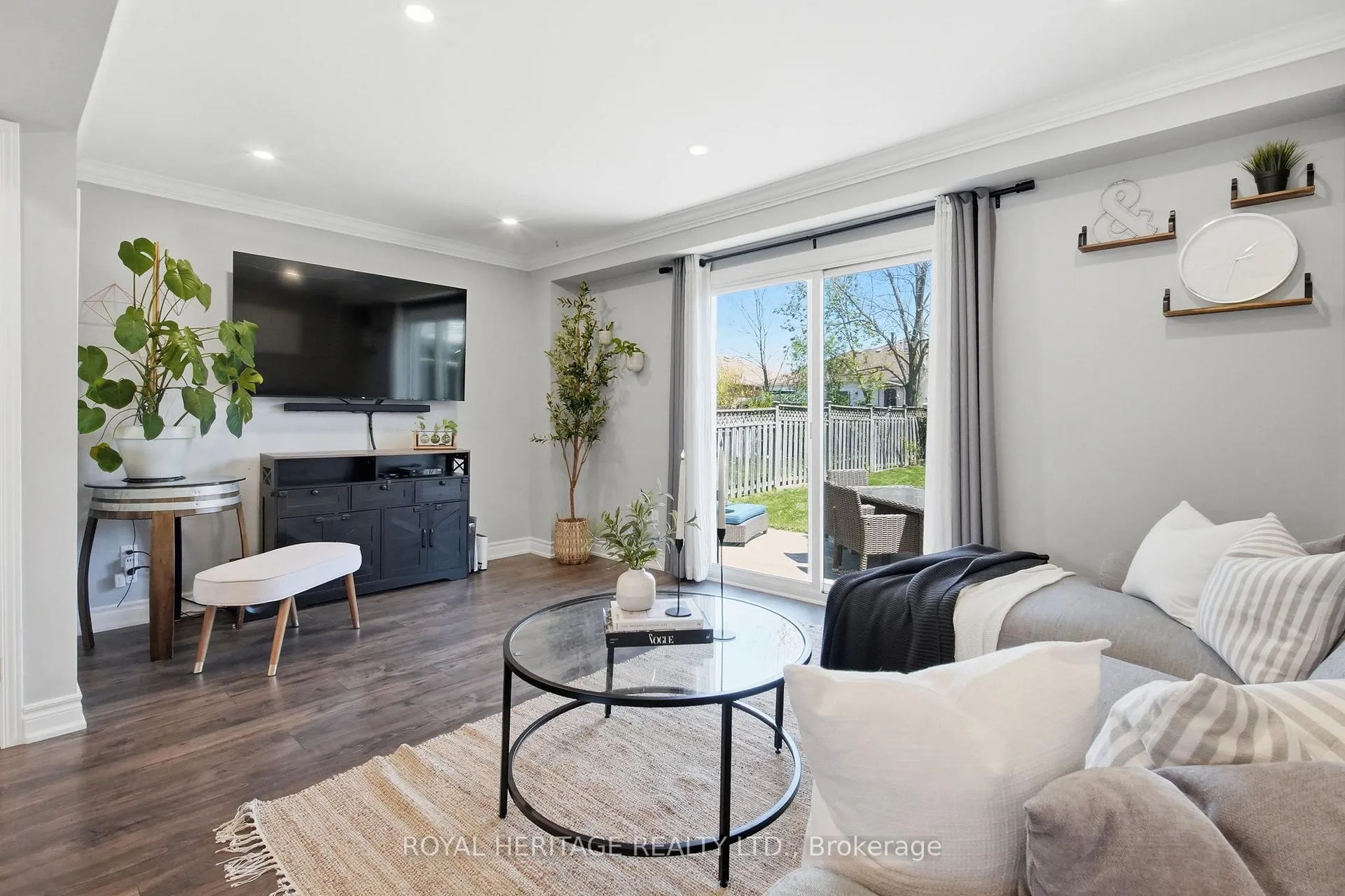 Photo 9 of 1538 Connery Crescent, Oshawa, Lakeview — HOMEH