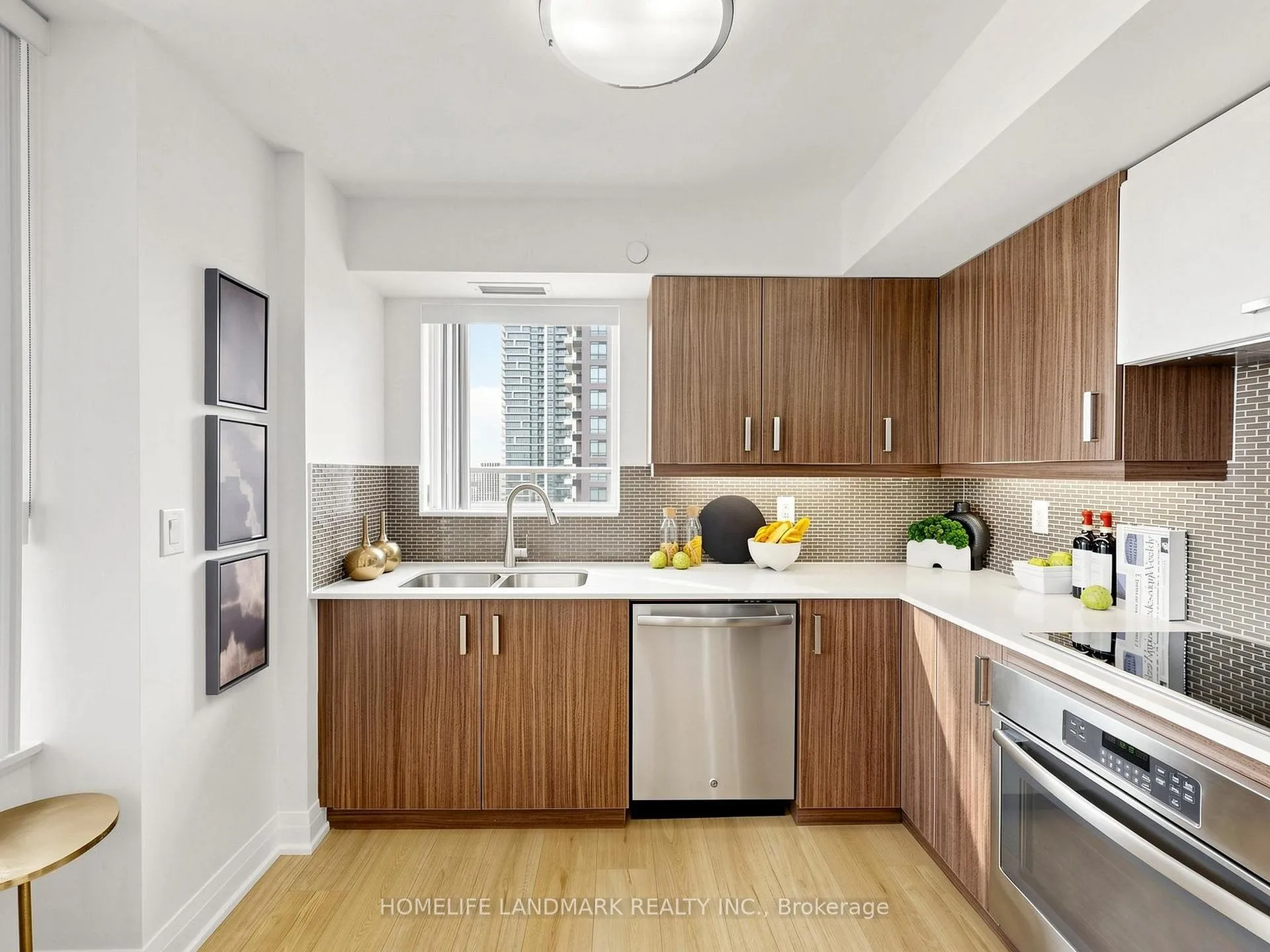 Photo 13 of Unit 2107, 18 Uptown Drive, Markham, Unionville — HOMEH