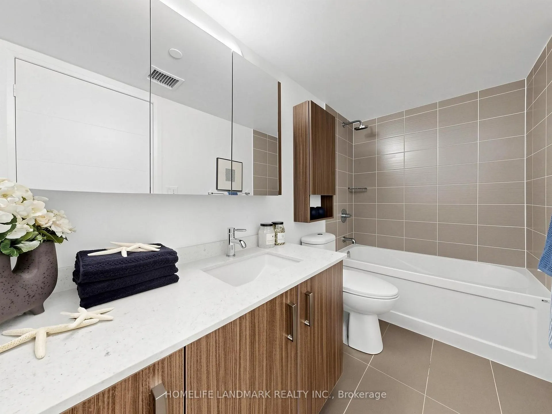 Photo 18 of Unit 2107, 18 Uptown Drive, Markham, Unionville — HOMEH
