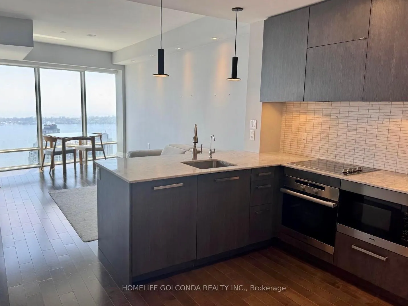 Photo 2 of Unit 5101, 8 The Esplanade, Toronto, Waterfront Communities — HOMEH