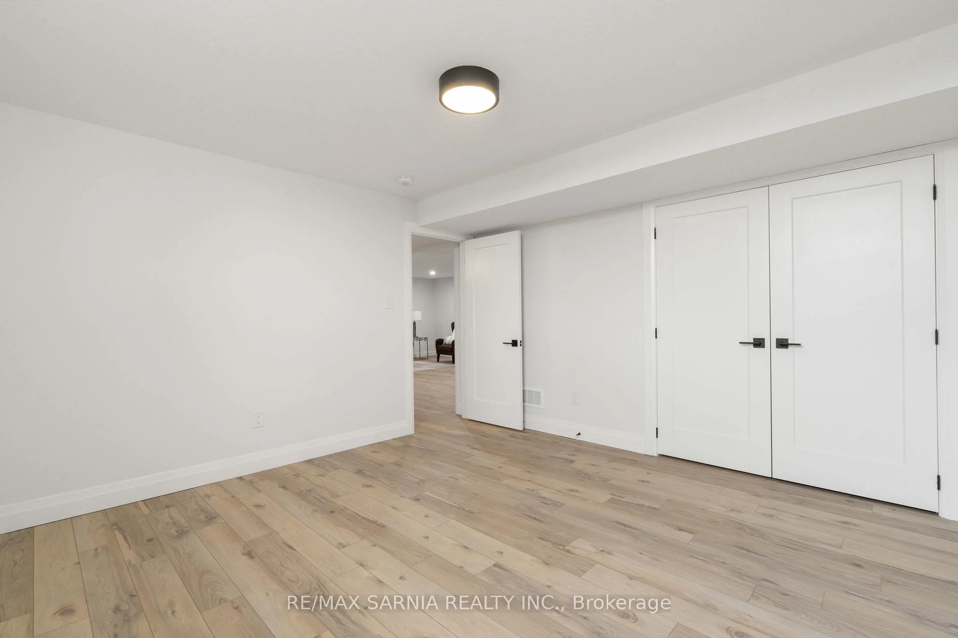 Photo 29 of 601 Sweetbay Crescent, Sarnia — HOMEH