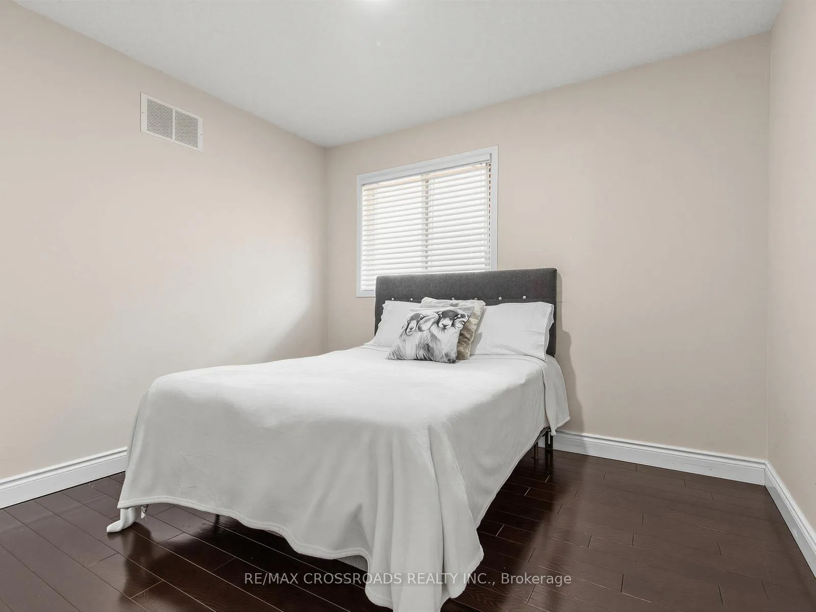 Photo 21 of 10 Salt Drive, Ajax, South East — HOMEH