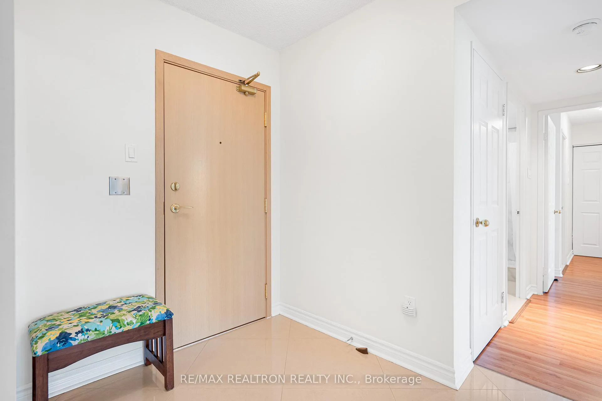 Photo 8 of Unit 910, 7805 Bayview Avenue, Markham, Aileen-Willowbrook — HOMEH