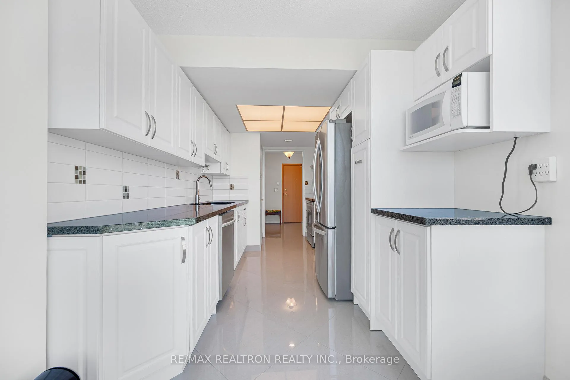 Photo 21 of Unit 910, 7805 Bayview Avenue, Markham, Aileen-Willowbrook — HOMEH