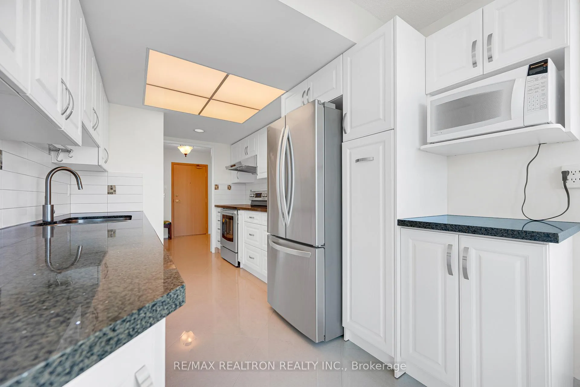 Photo 23 of Unit 910, 7805 Bayview Avenue, Markham, Aileen-Willowbrook — HOMEH