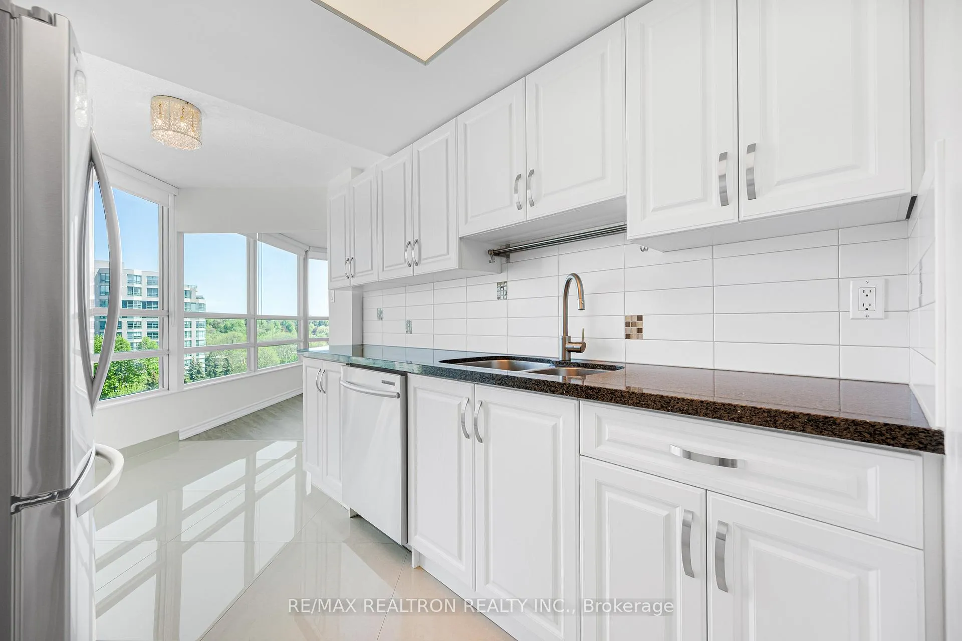 Photo 25 of Unit 910, 7805 Bayview Avenue, Markham, Aileen-Willowbrook — HOMEH