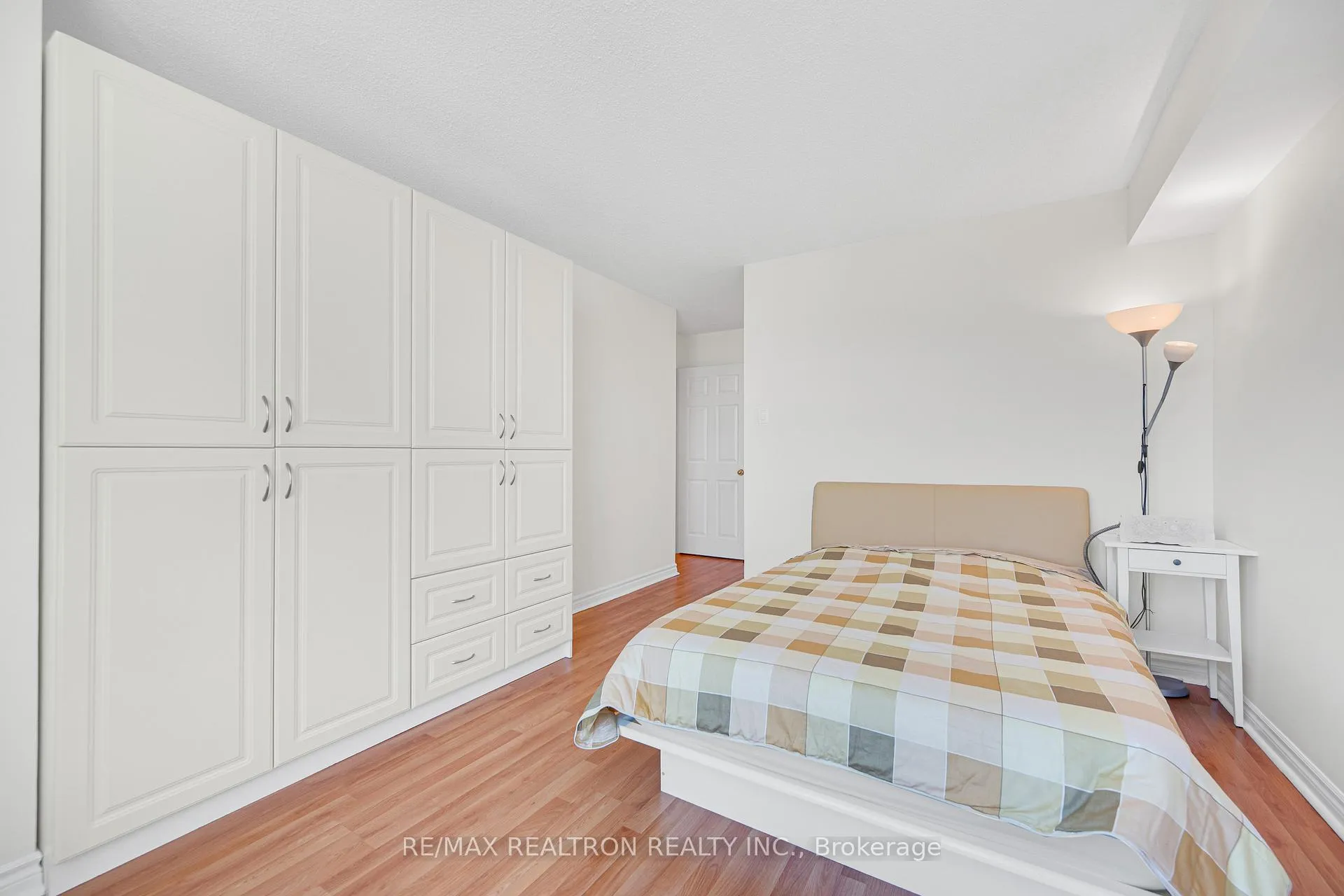 Photo 30 of Unit 910, 7805 Bayview Avenue, Markham, Aileen-Willowbrook — HOMEH