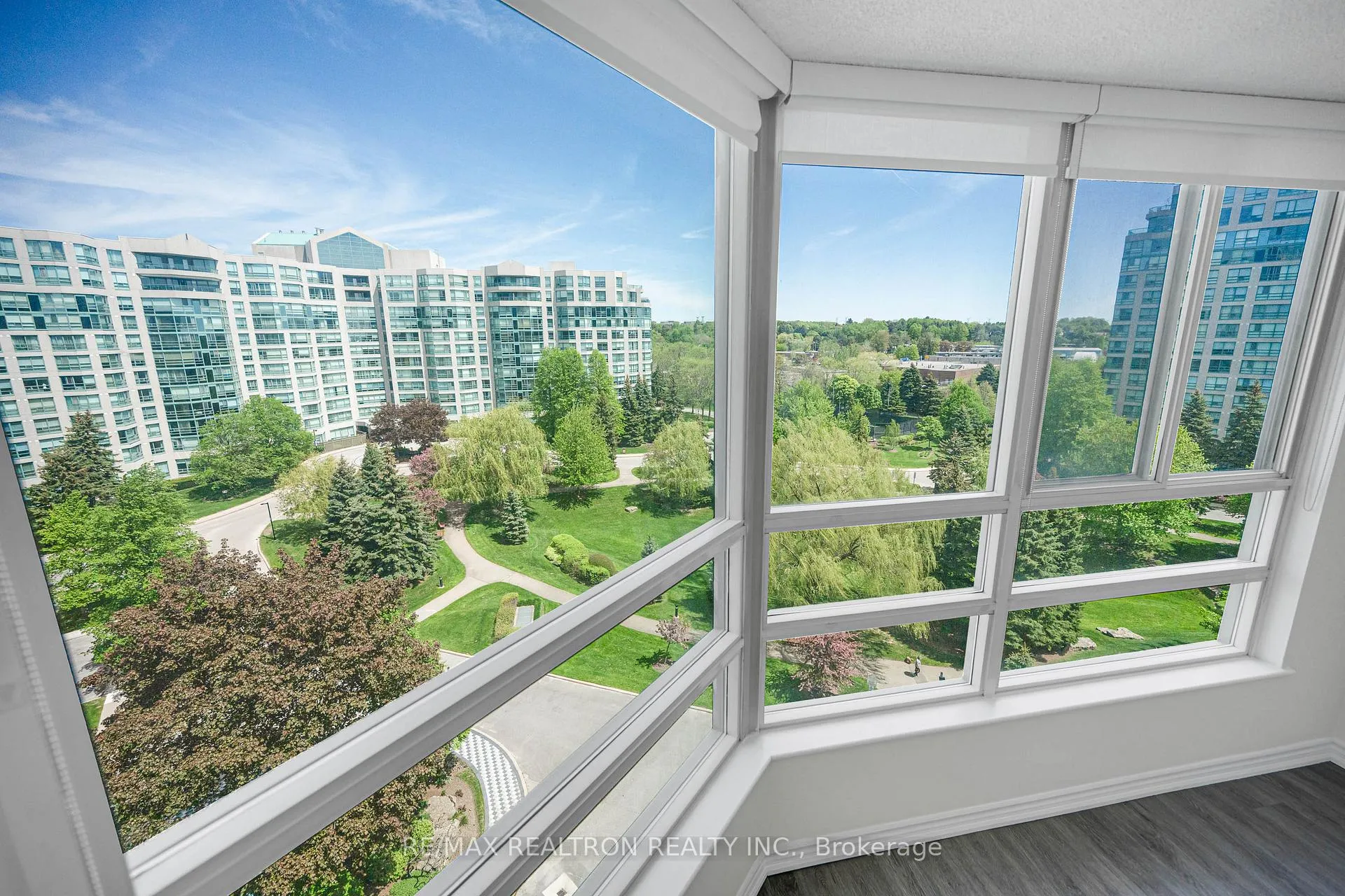 Photo 41 of Unit 910, 7805 Bayview Avenue, Markham, Aileen-Willowbrook — HOMEH