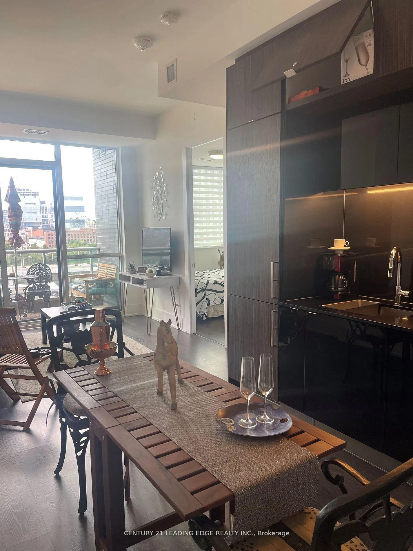 Photo 1 of Unit 923, 1 Edgewater Drive, Toronto, Waterfront Communities — HOMEH