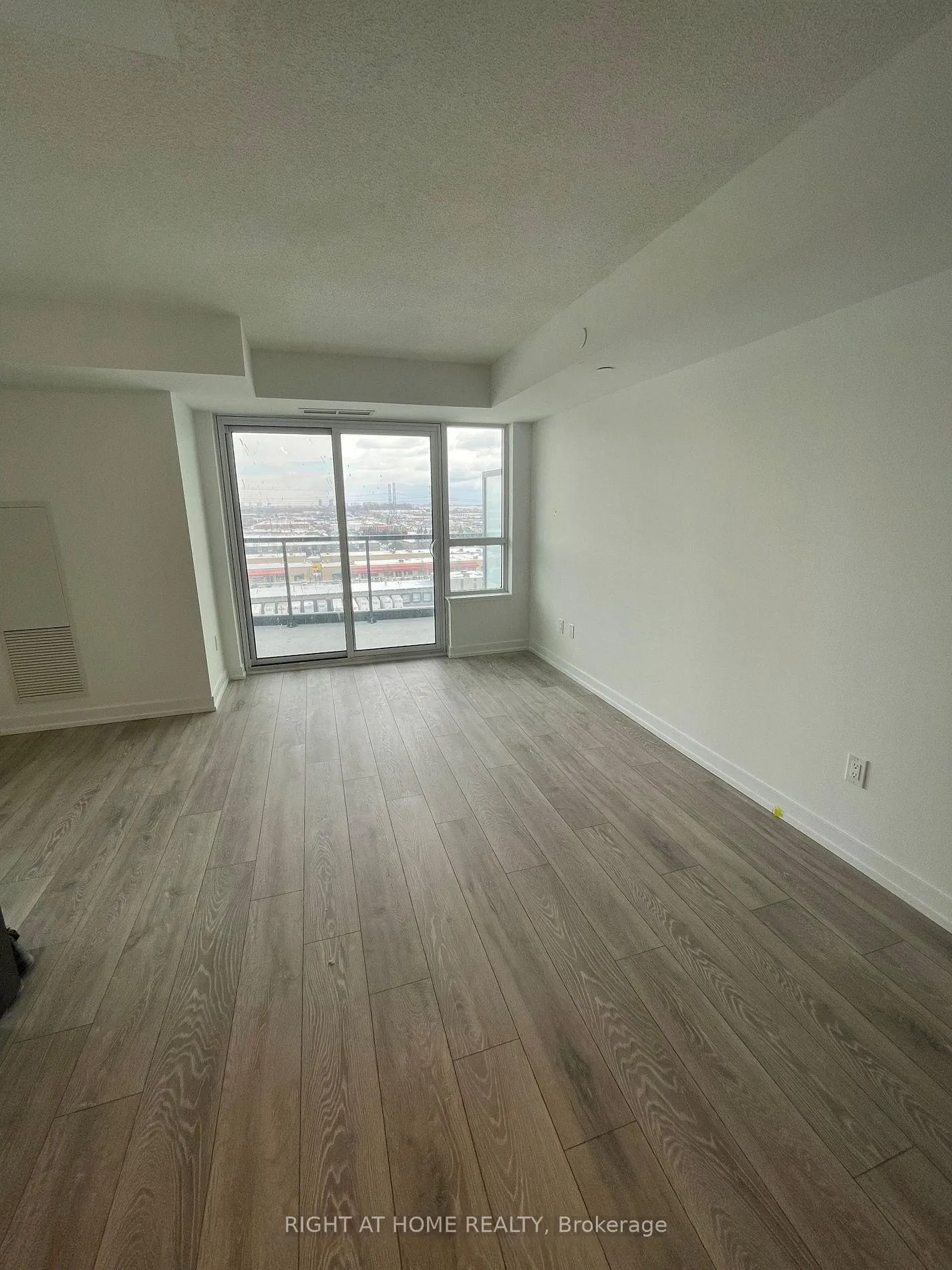 Photo 8 of Unit 1210, 1455 Celebration Drive, Pickering, Bay Ridges — HOMEH