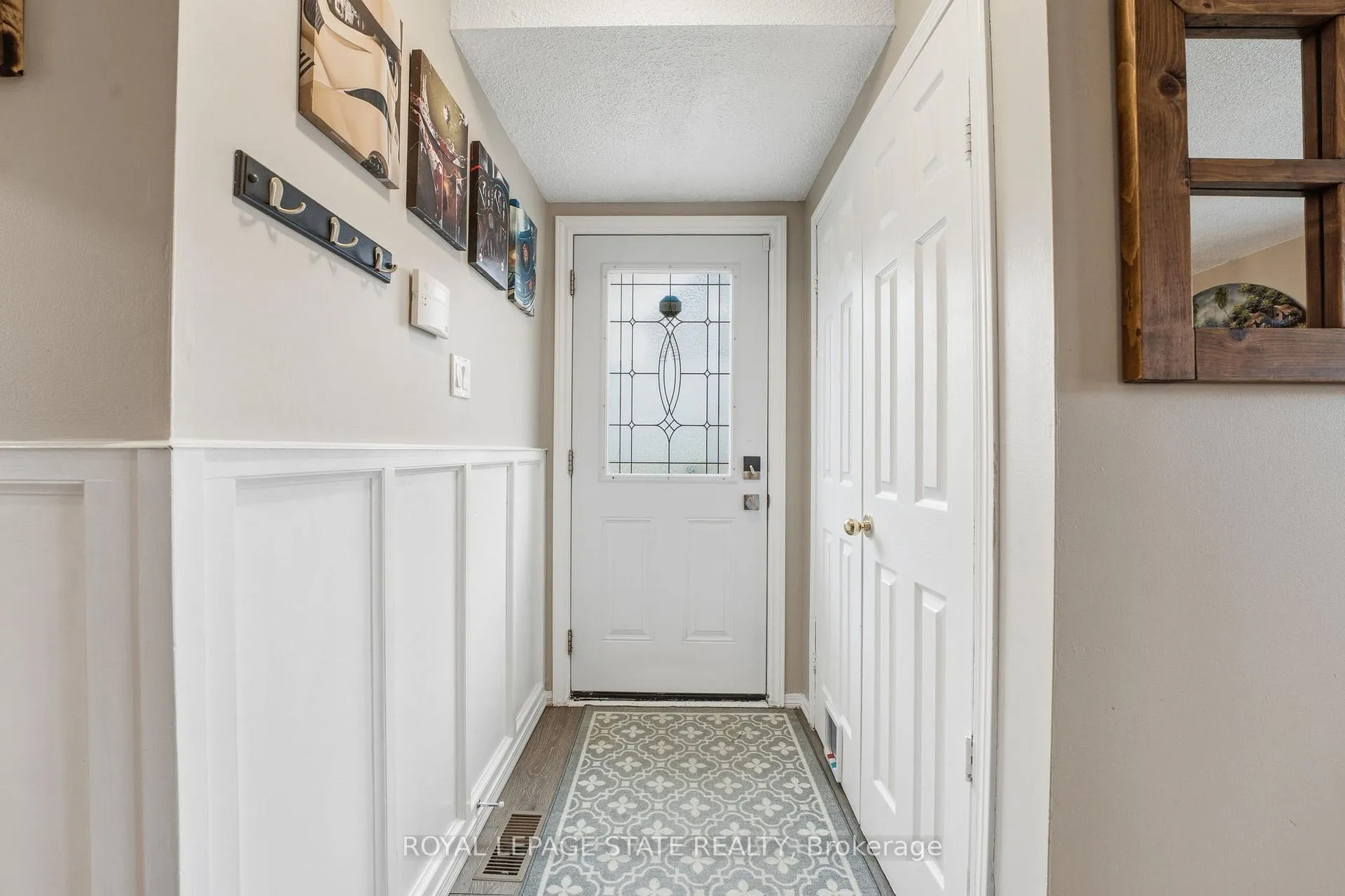 Photo 4 of 105 Rand Street, Hamilton, Stoney Creek Mountain — HOMEH
