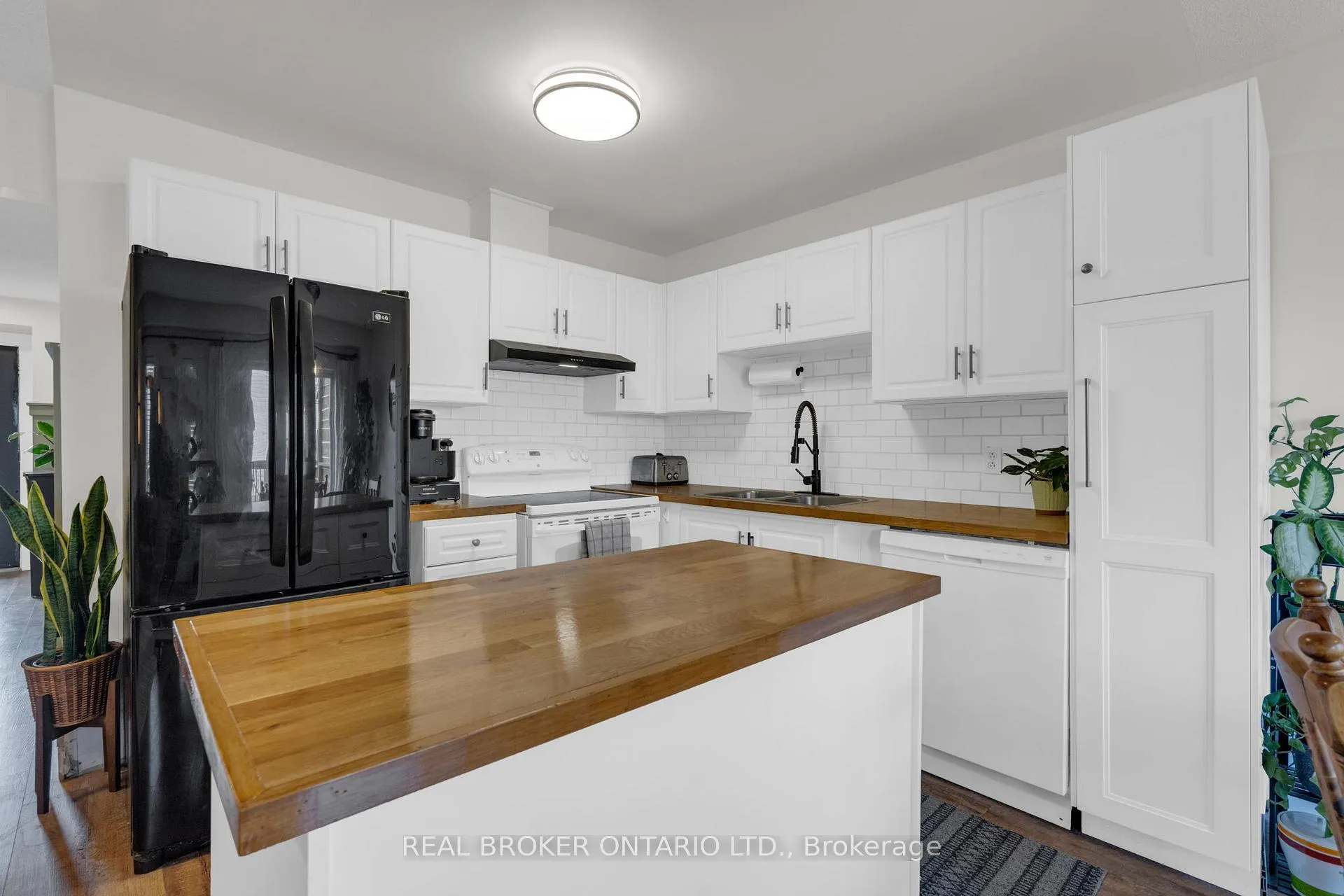 Photo 7 of 4 Parkside Crescent, Essa, Angus — HOMEH