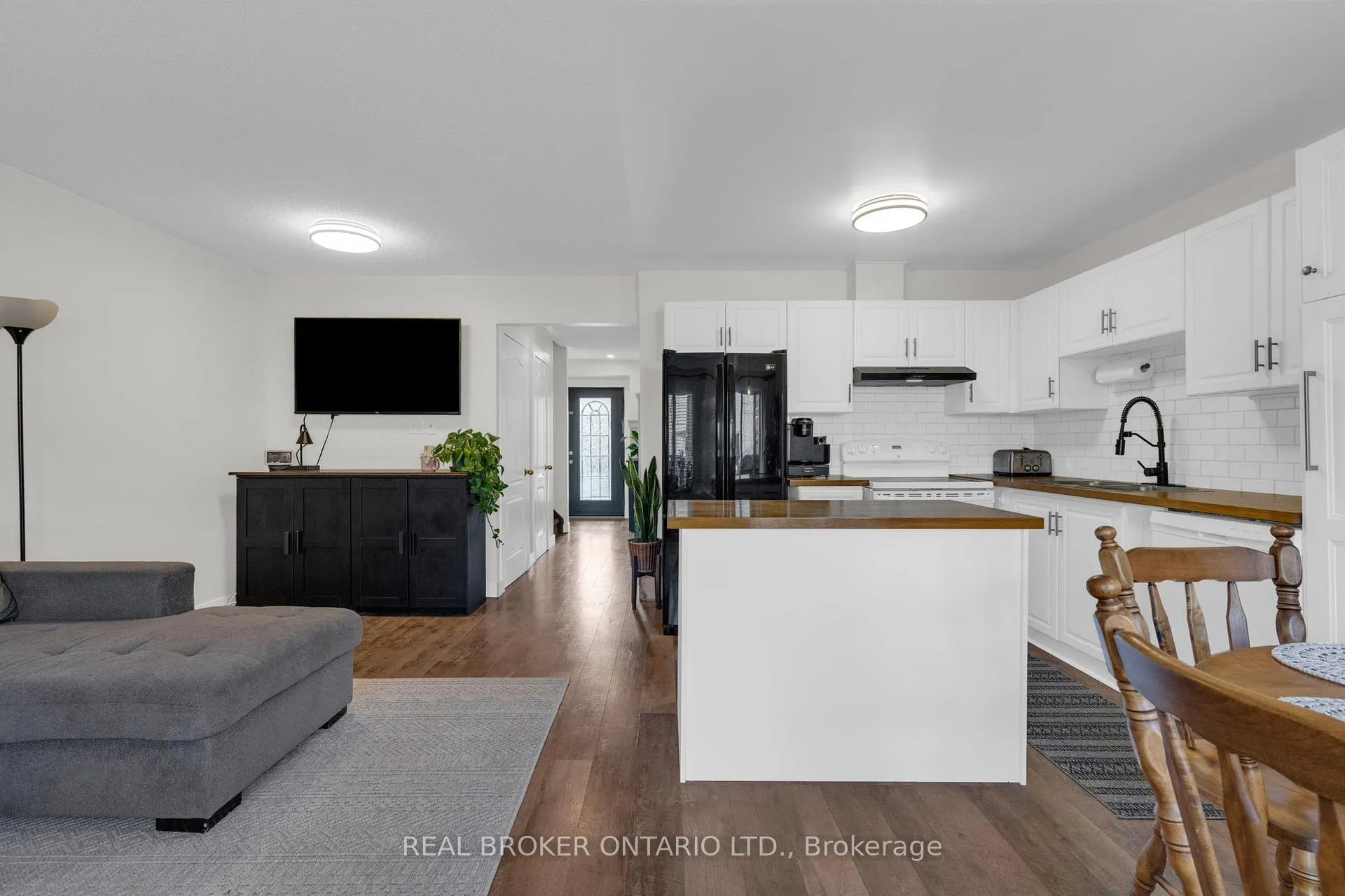 Photo 11 of 4 Parkside Crescent, Essa, Angus — HOMEH