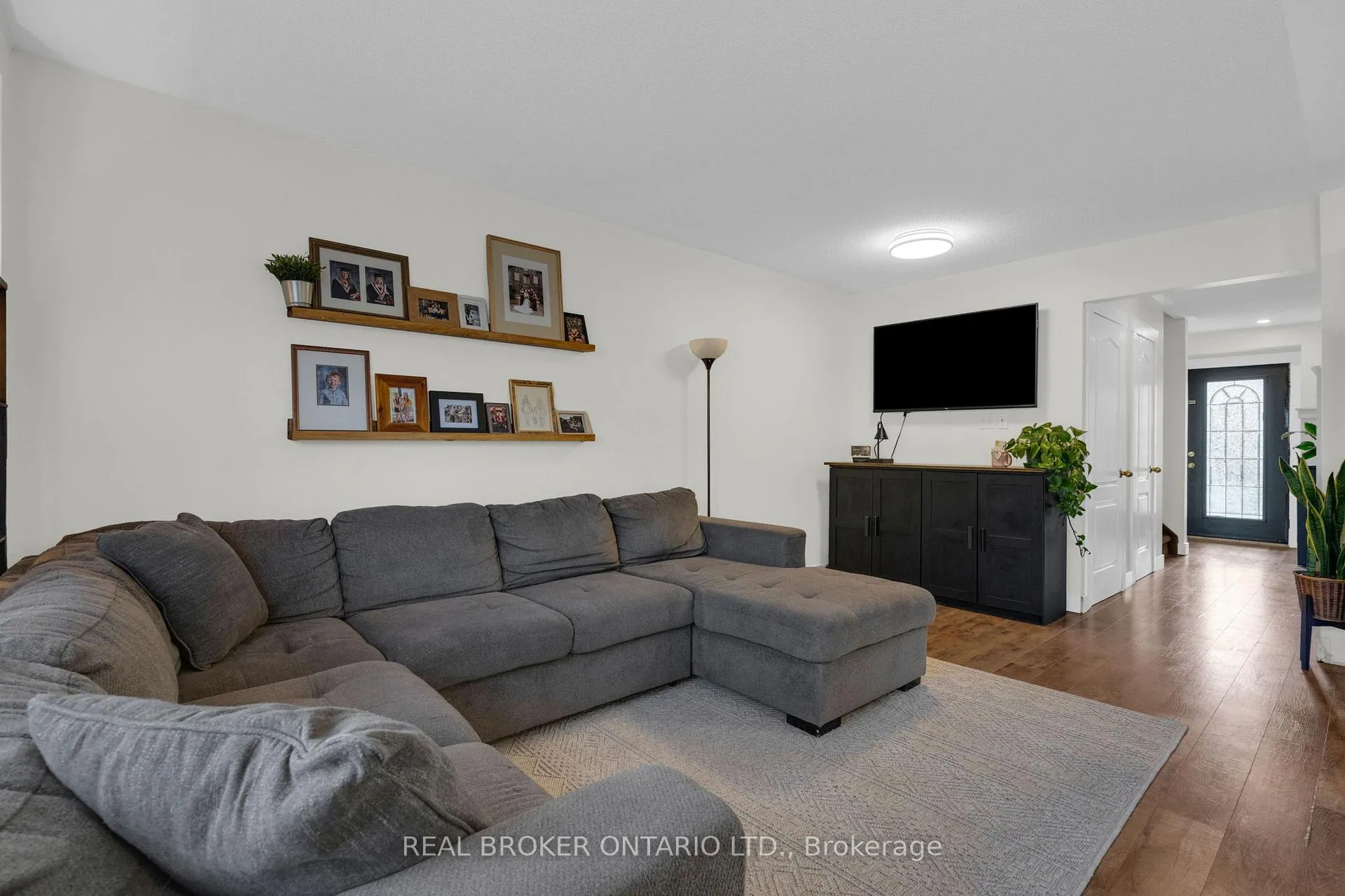 Photo 14 of 4 Parkside Crescent, Essa, Angus — HOMEH