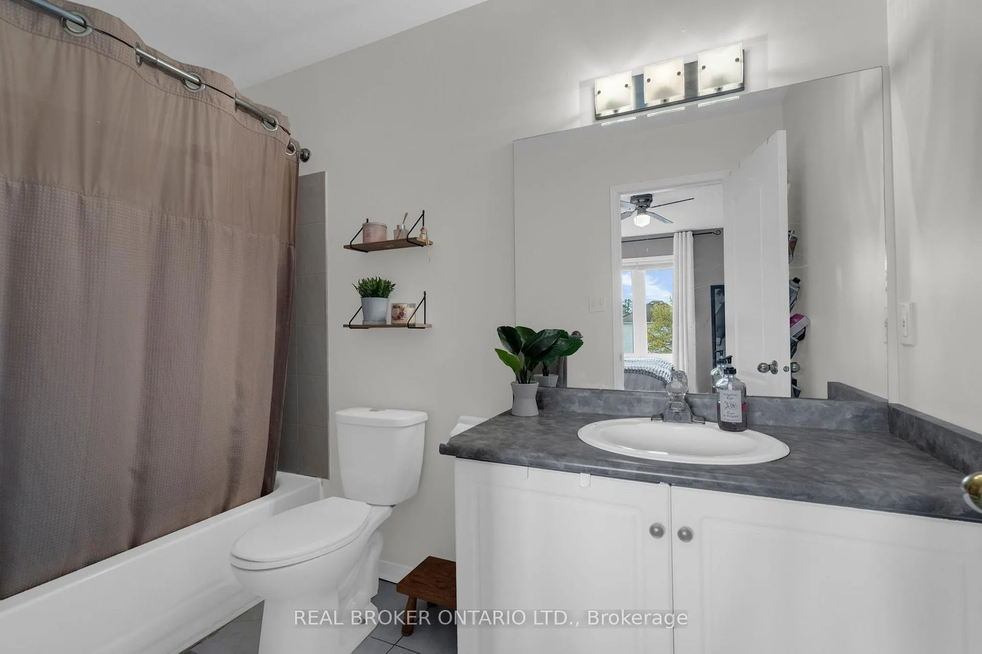 Photo 18 of 4 Parkside Crescent, Essa, Angus — HOMEH