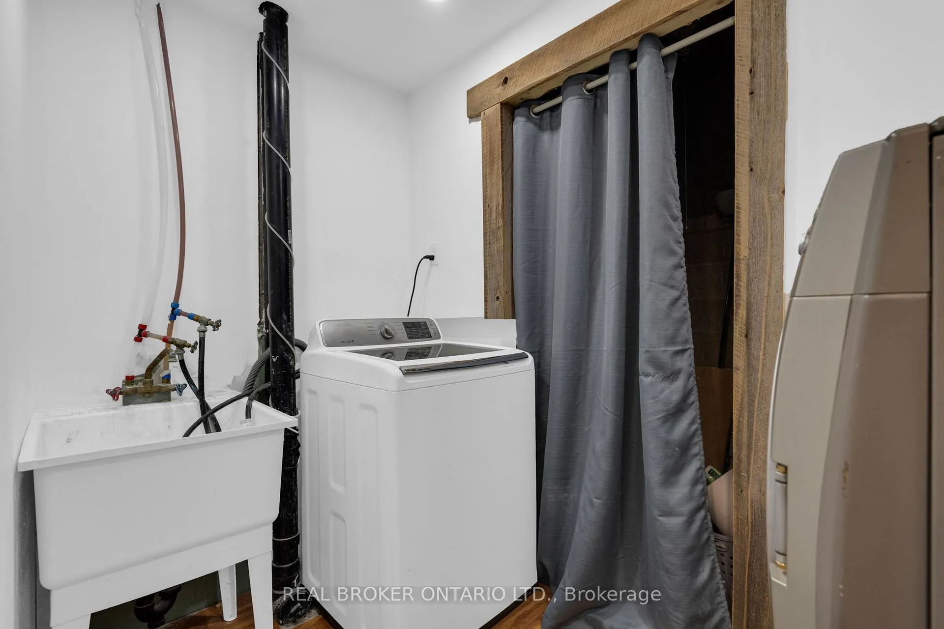 Photo 27 of 4 Parkside Crescent, Essa, Angus — HOMEH