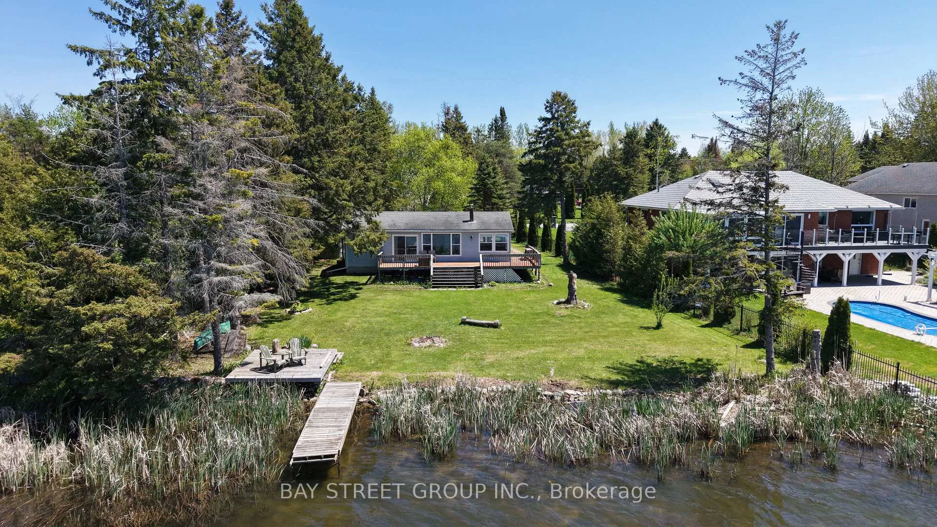 Photo 2 of 33 Cedar Crescent, Kawartha Lakes, Manvers — HOMEH