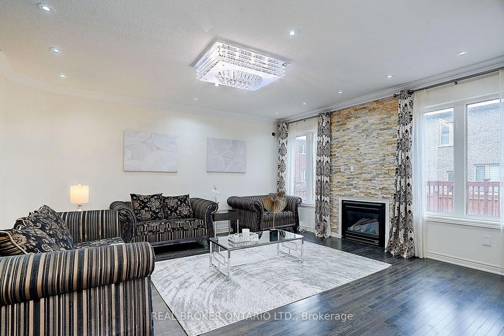 Photo 4 of 99 Henry Bauer Avenue, Markham, Berczy — HOMEH