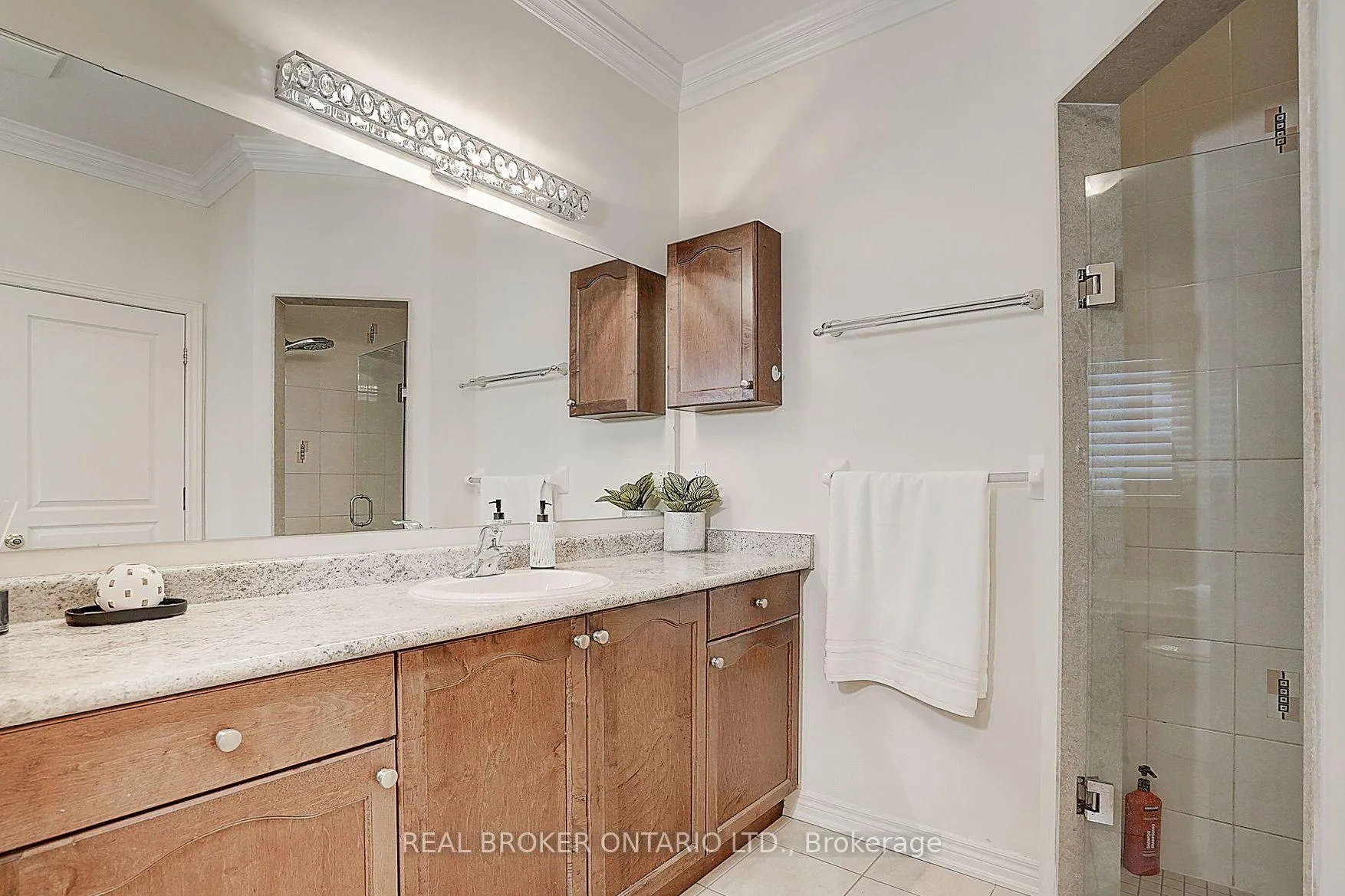 Photo 11 of 99 Henry Bauer Avenue, Markham, Berczy — HOMEH