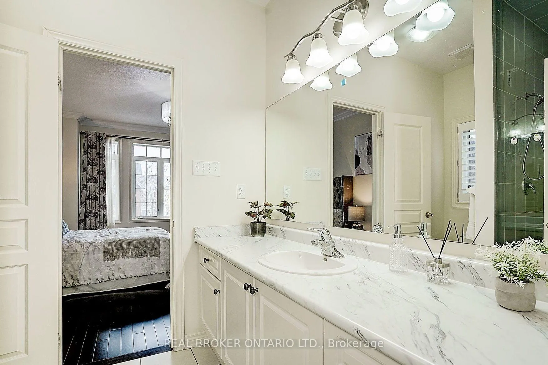 Photo 15 of 99 Henry Bauer Avenue, Markham, Berczy — HOMEH