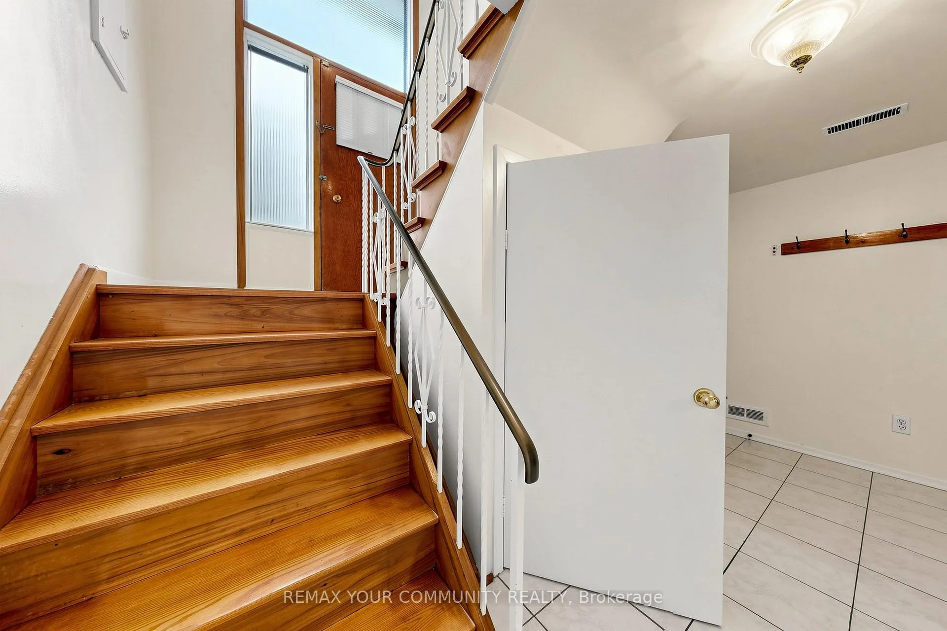 Photo 21 of 21 Gade Drive, North York, Downsview-Roding-CFB — HOMEH