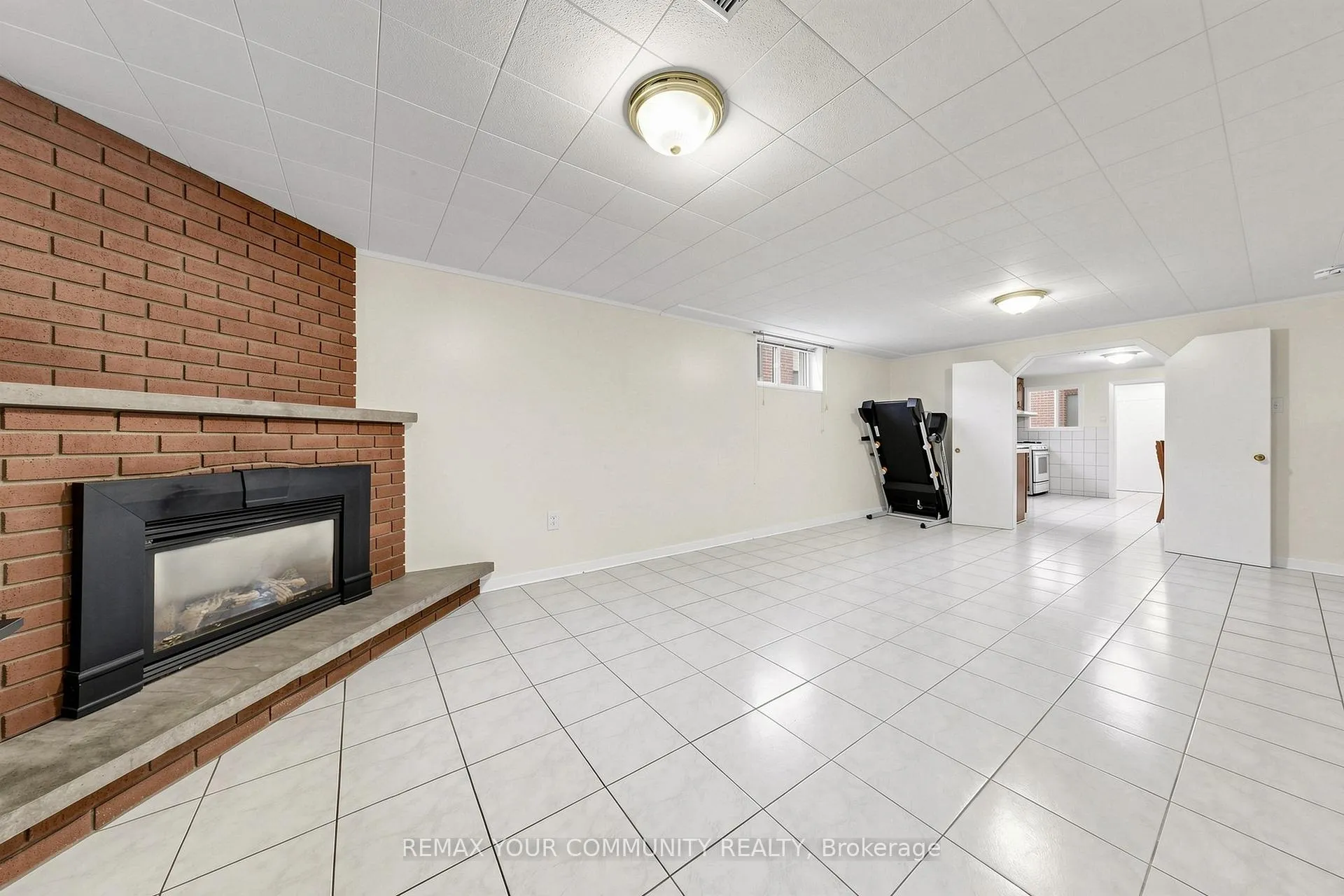 Photo 24 of 21 Gade Drive, North York, Downsview-Roding-CFB — HOMEH