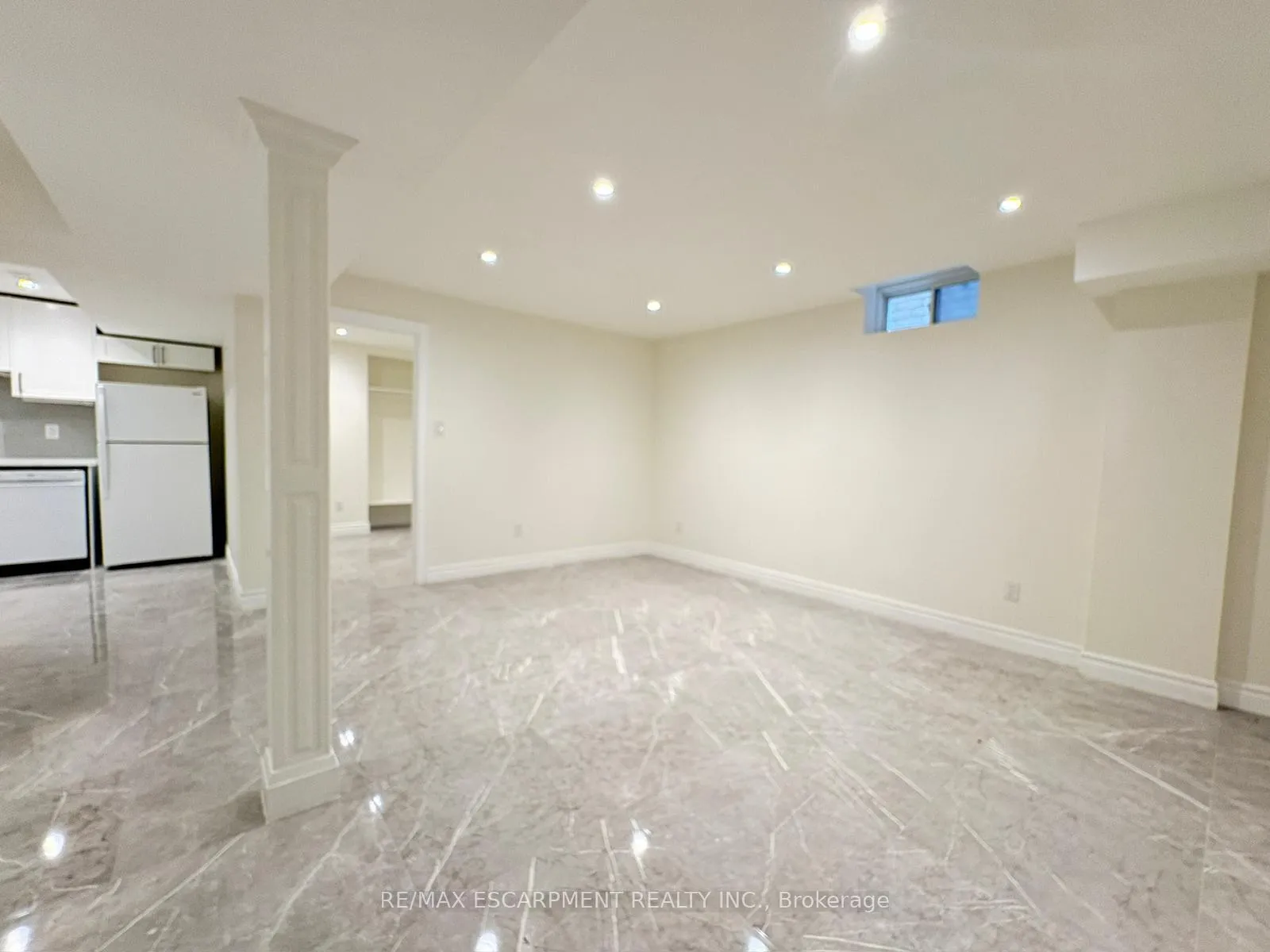 Photo 4 of Unit Basement, 25 Emmitt Road, Vaughan, Maple — HOMEH