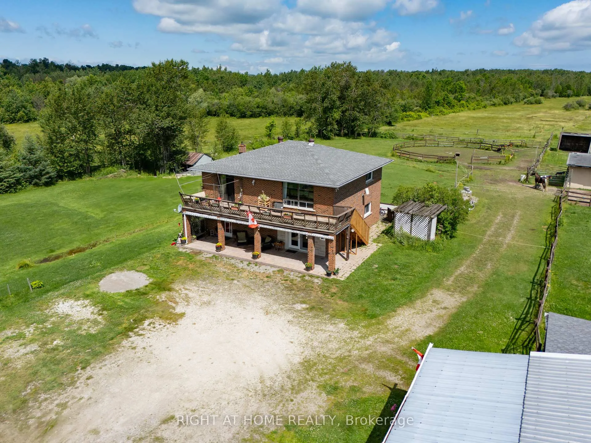 Photo 2 of 5896 Sunnidale Concession 5 Road, Clearview, Rural Clearview — HOMEH