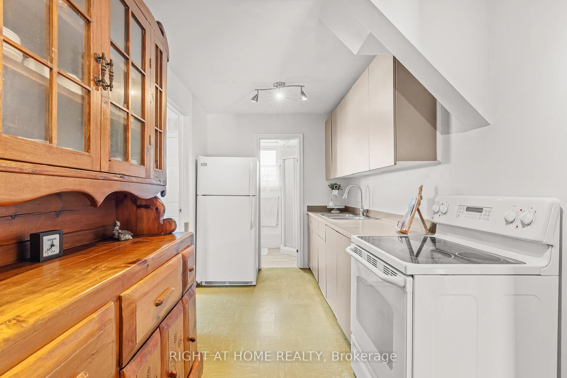 Photo 16 of 5896 Sunnidale Concession 5 Road, Clearview, Rural Clearview — HOMEH