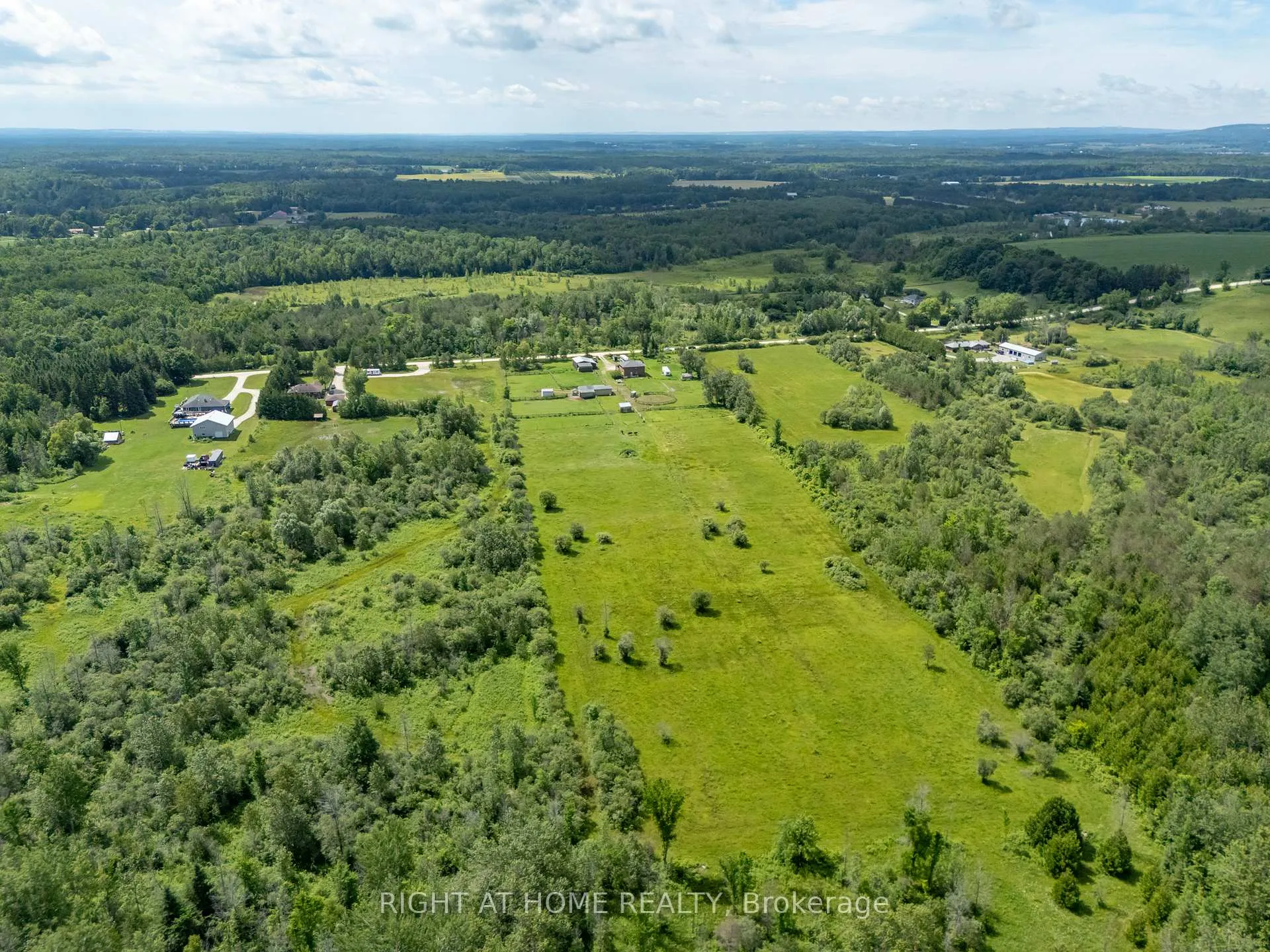 Photo 19 of 5896 Sunnidale Concession 5 Road, Clearview, Rural Clearview — HOMEH