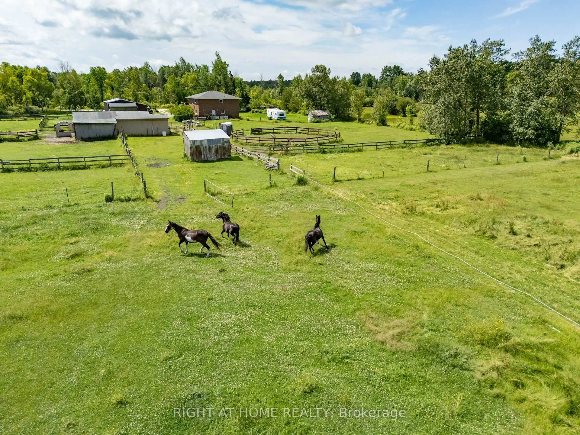 Photo 20 of 5896 Sunnidale Concession 5 Road, Clearview, Rural Clearview — HOMEH