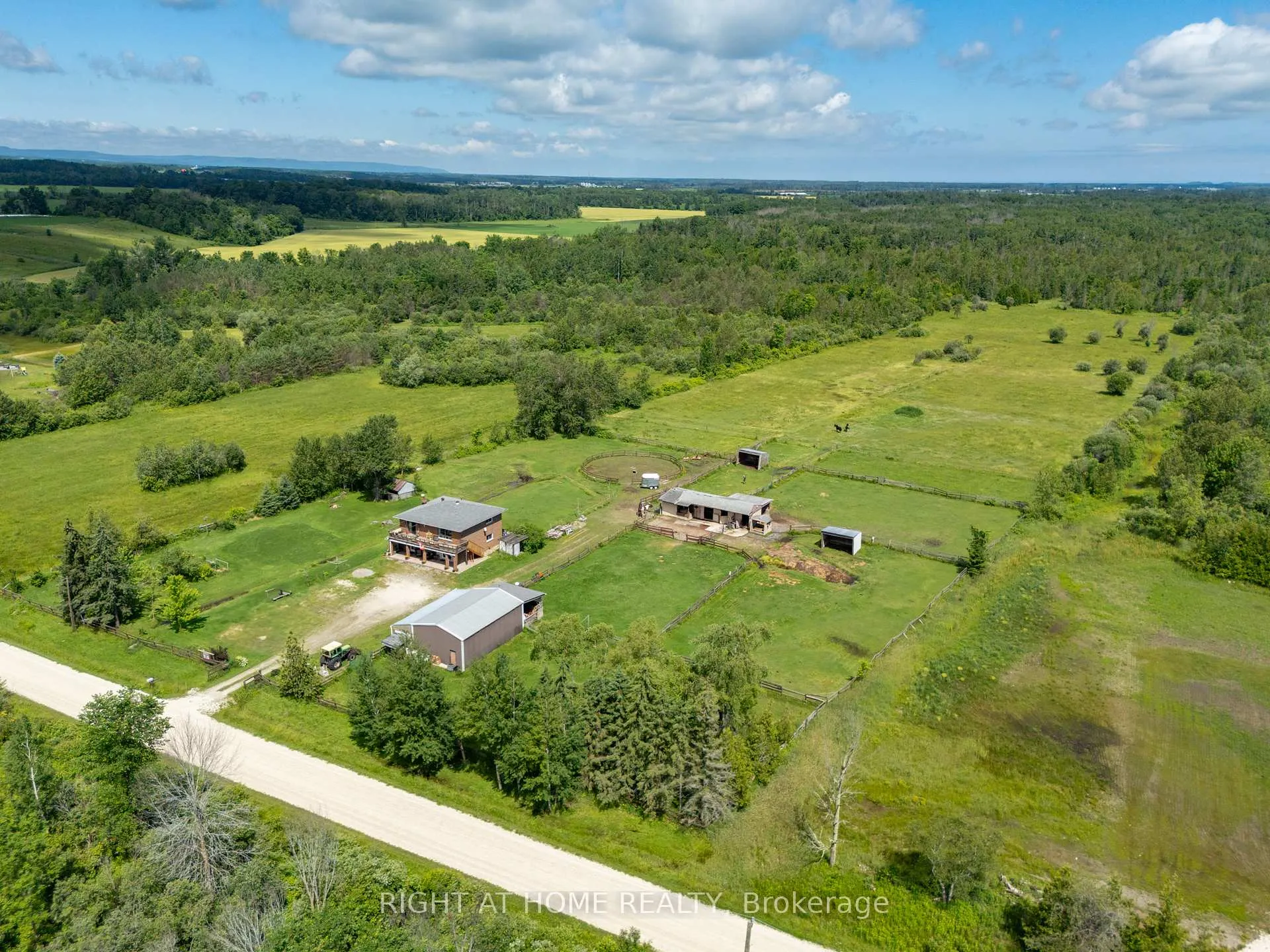 Photo 23 of 5896 Sunnidale Concession 5 Road, Clearview, Rural Clearview — HOMEH