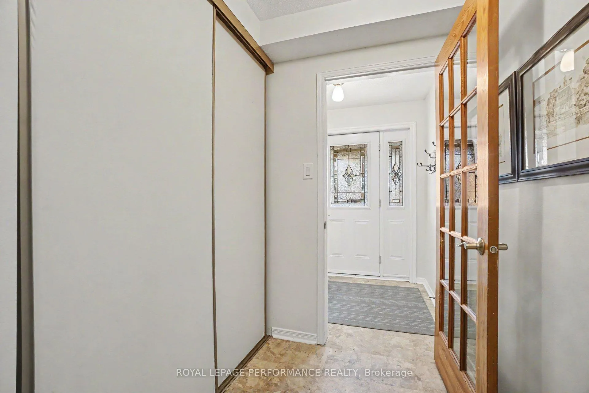 Photo 3 of Unit 17, 34 Huntview Private, Ottawa, Hunt Club/Western Community — HOMEH