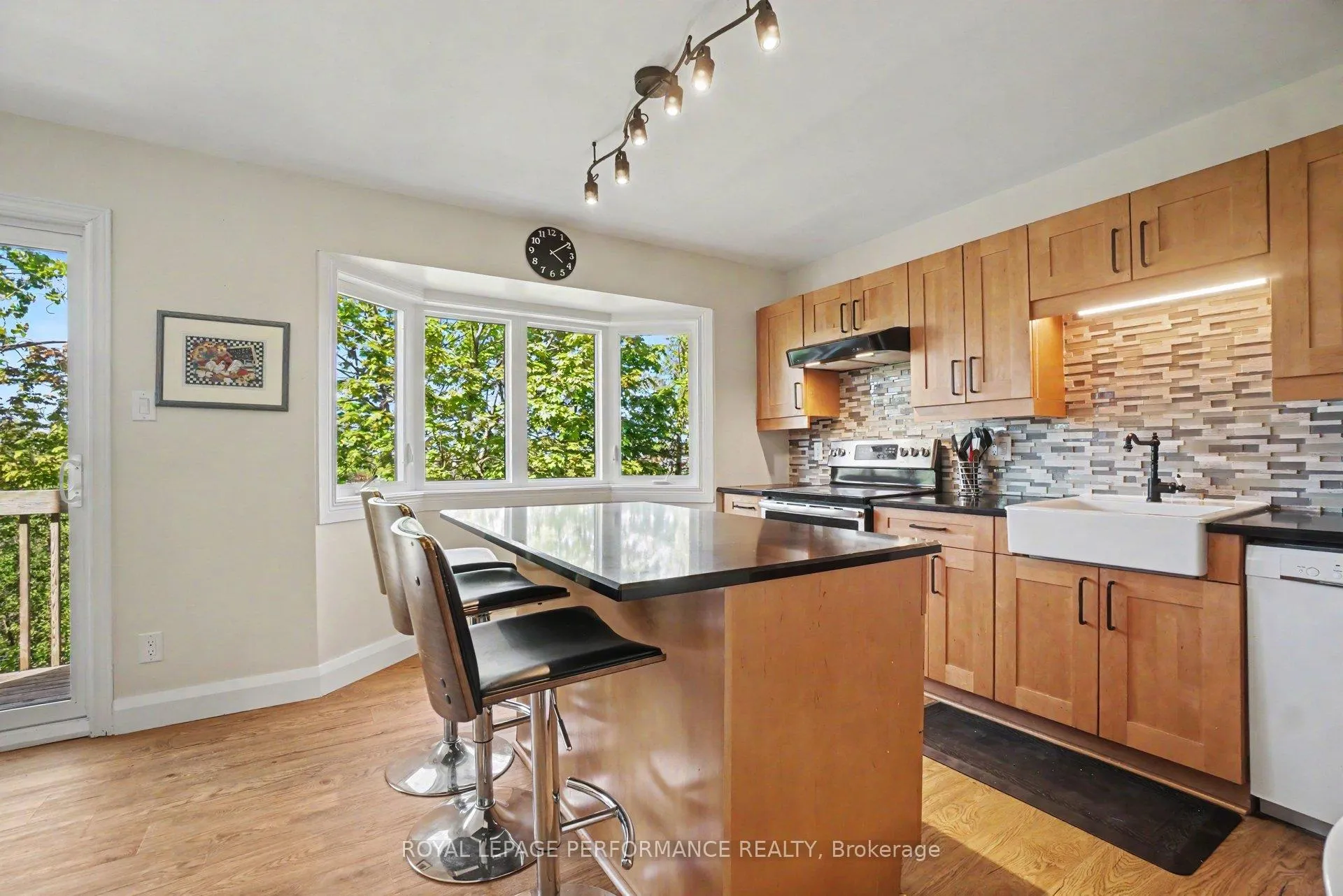 Photo 7 of Unit 17, 34 Huntview Private, Ottawa, Hunt Club/Western Community — HOMEH