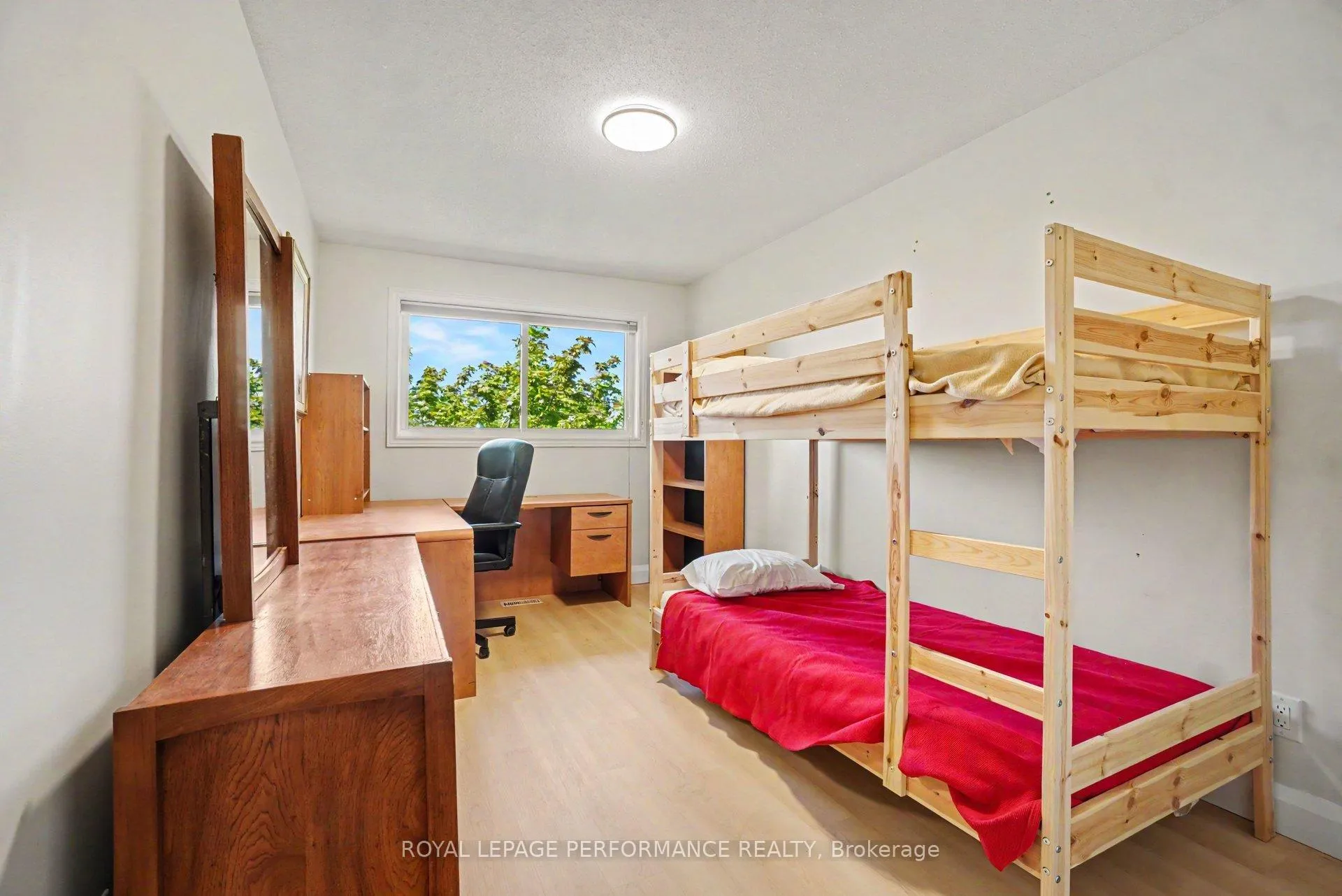 Photo 24 of Unit 17, 34 Huntview Private, Ottawa, Hunt Club/Western Community — HOMEH