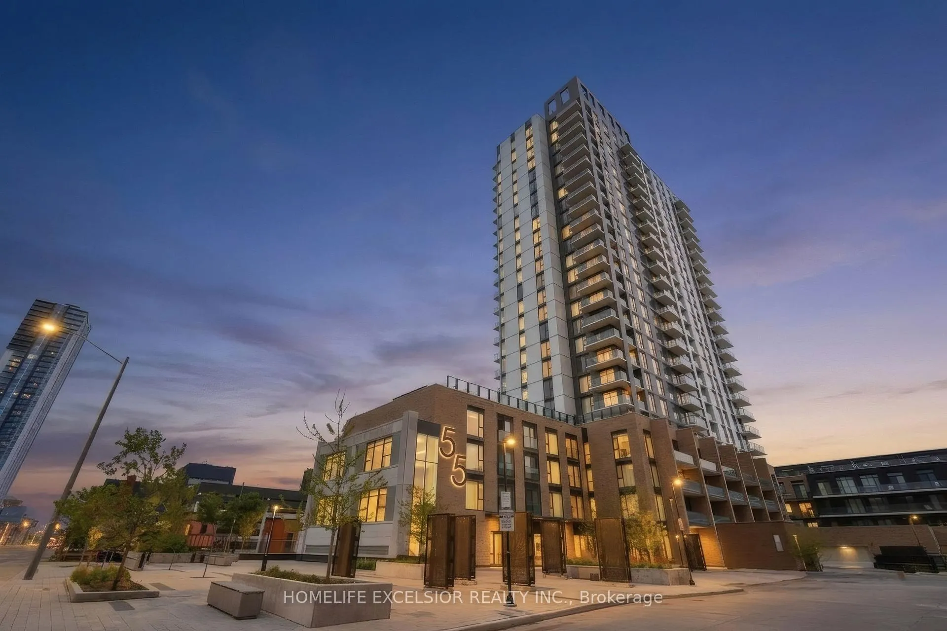 Photo 3 of Unit 1002, 55 Duke Street W, Kitchener, City Commercial Core — HOMEH