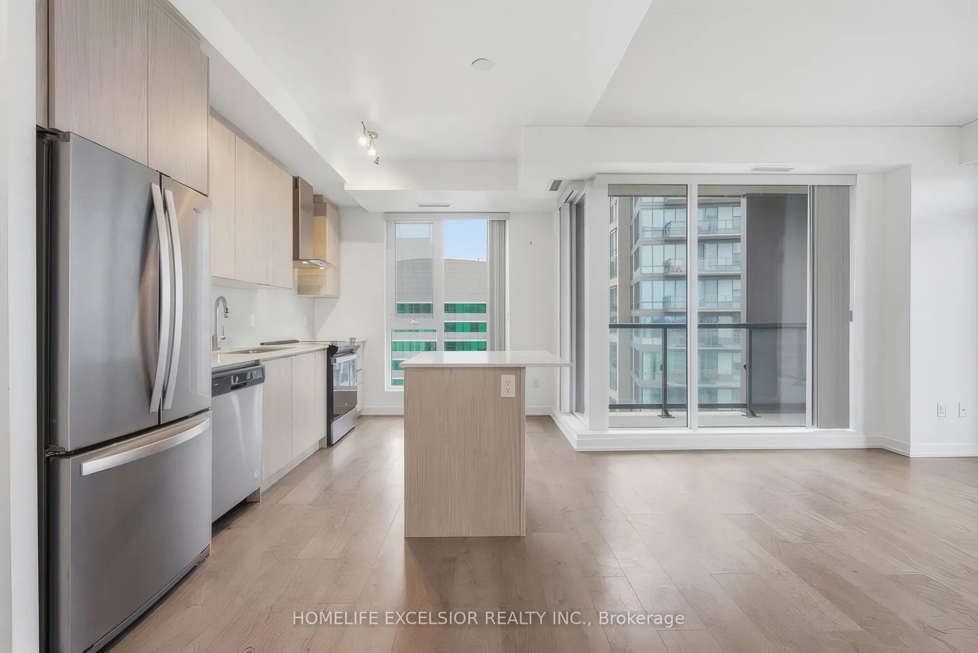 Photo 10 of Unit 1002, 55 Duke Street W, Kitchener, City Commercial Core — HOMEH