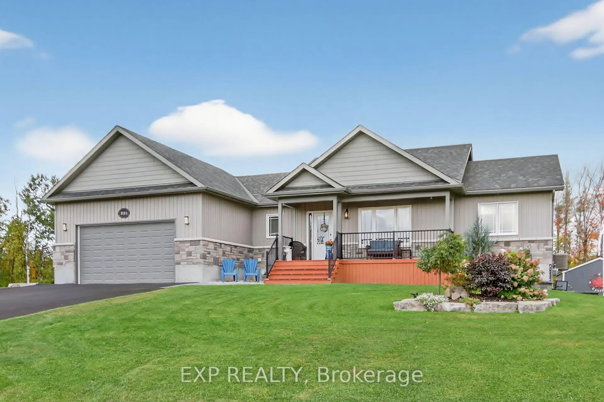 Photo 1 of 305 Moore Crescent, Augusta, Augusta Twp — HOMEH