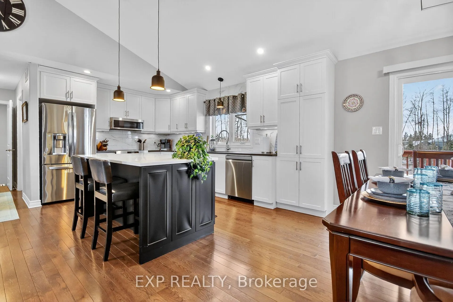 Photo 11 of 305 Moore Crescent, Augusta, Augusta Twp — HOMEH
