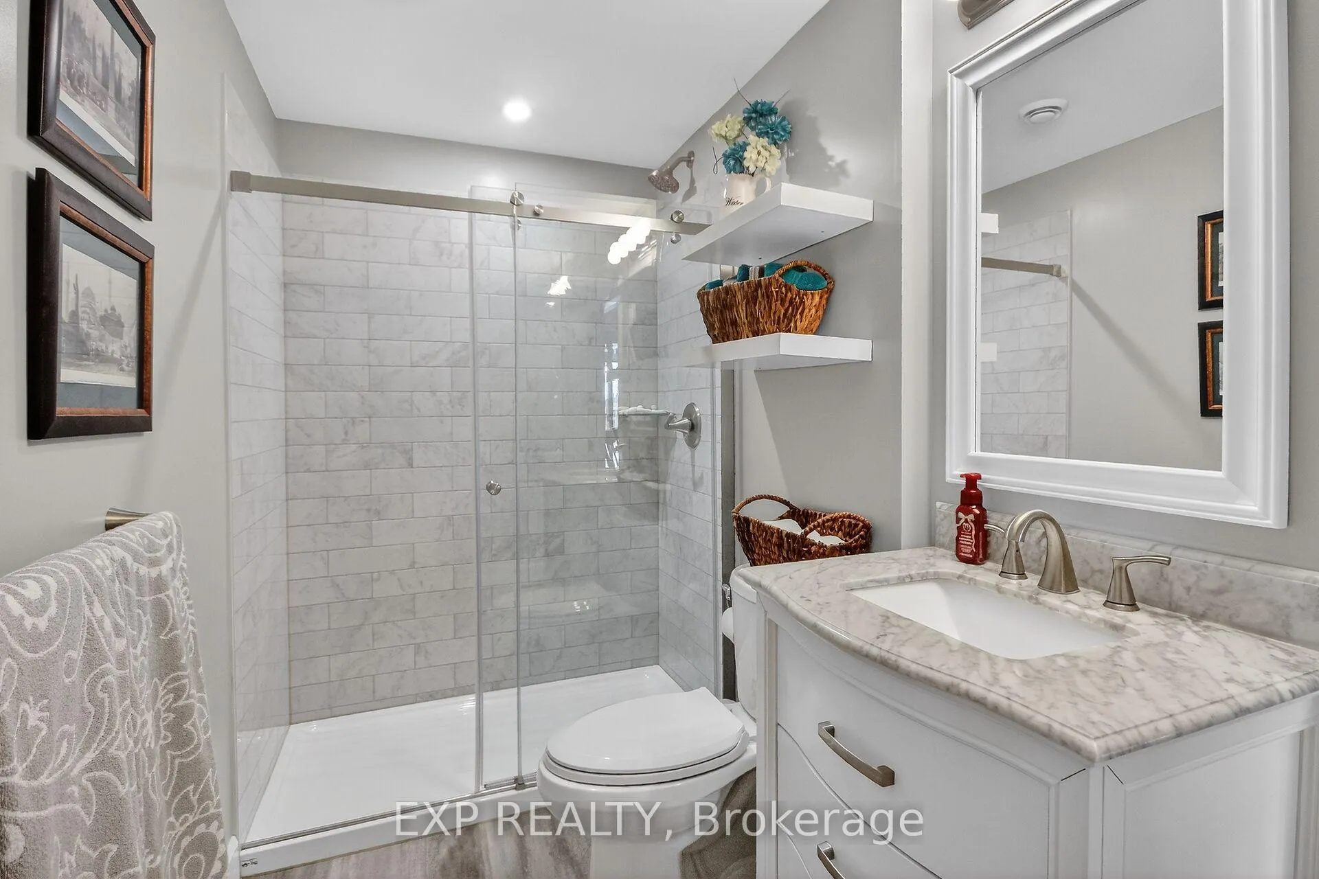 Photo 35 of 305 Moore Crescent, Augusta, Augusta Twp — HOMEH