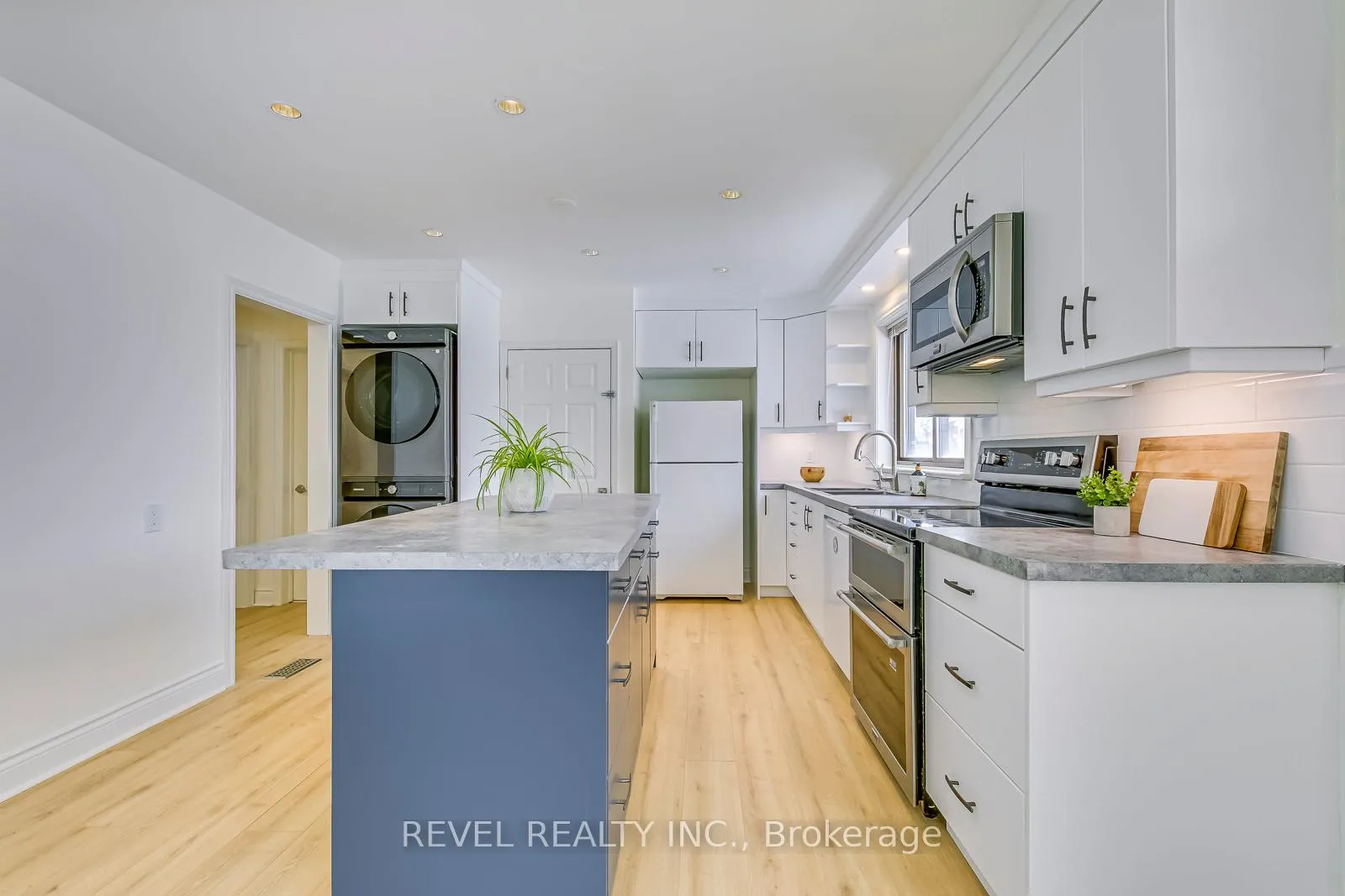 Photo 3 of Unit Upper, 134 Longfield Road, Halton Hills, Acton — HOMEH