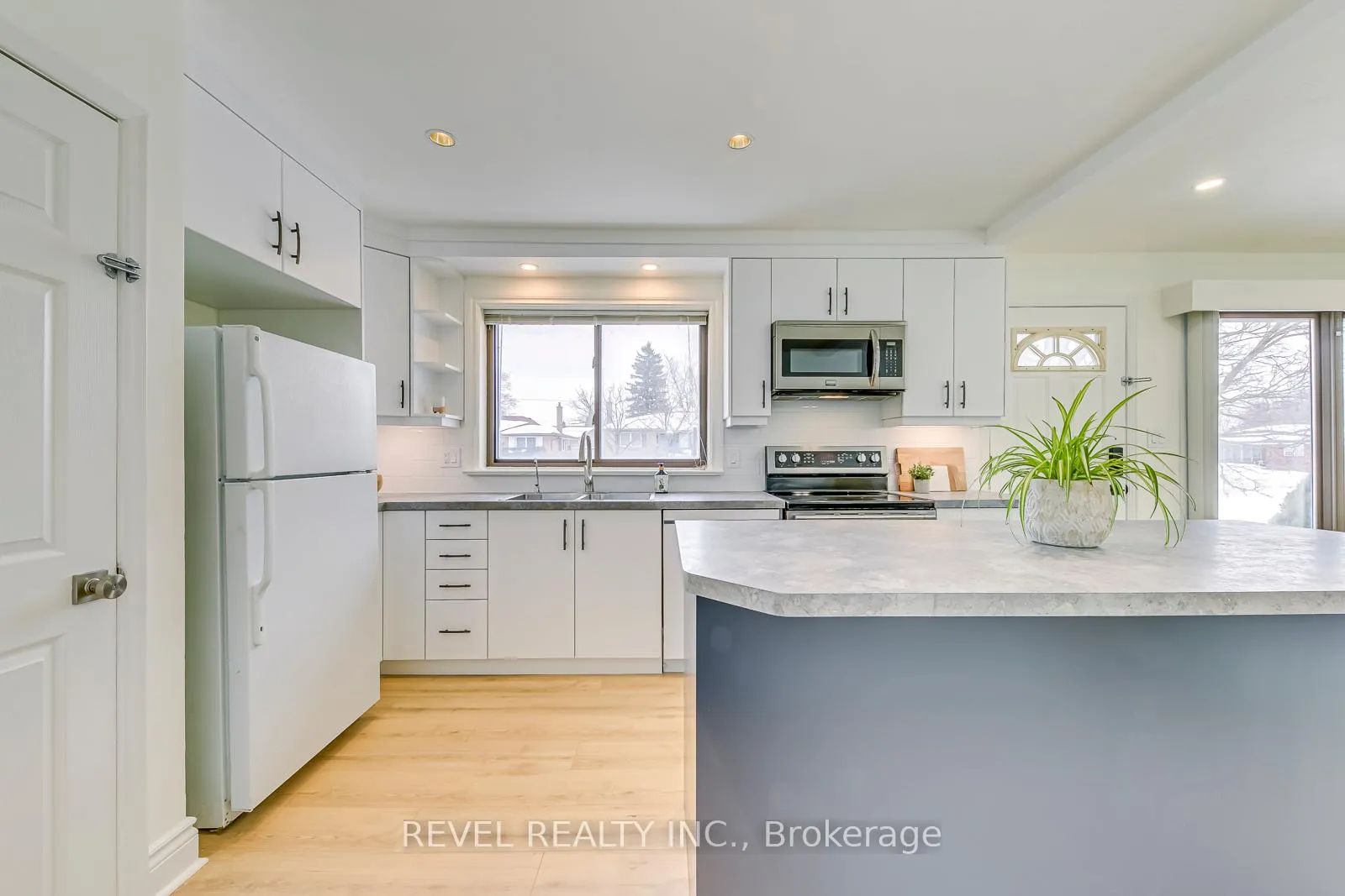 Photo 5 of Unit Upper, 134 Longfield Road, Halton Hills, Acton — HOMEH